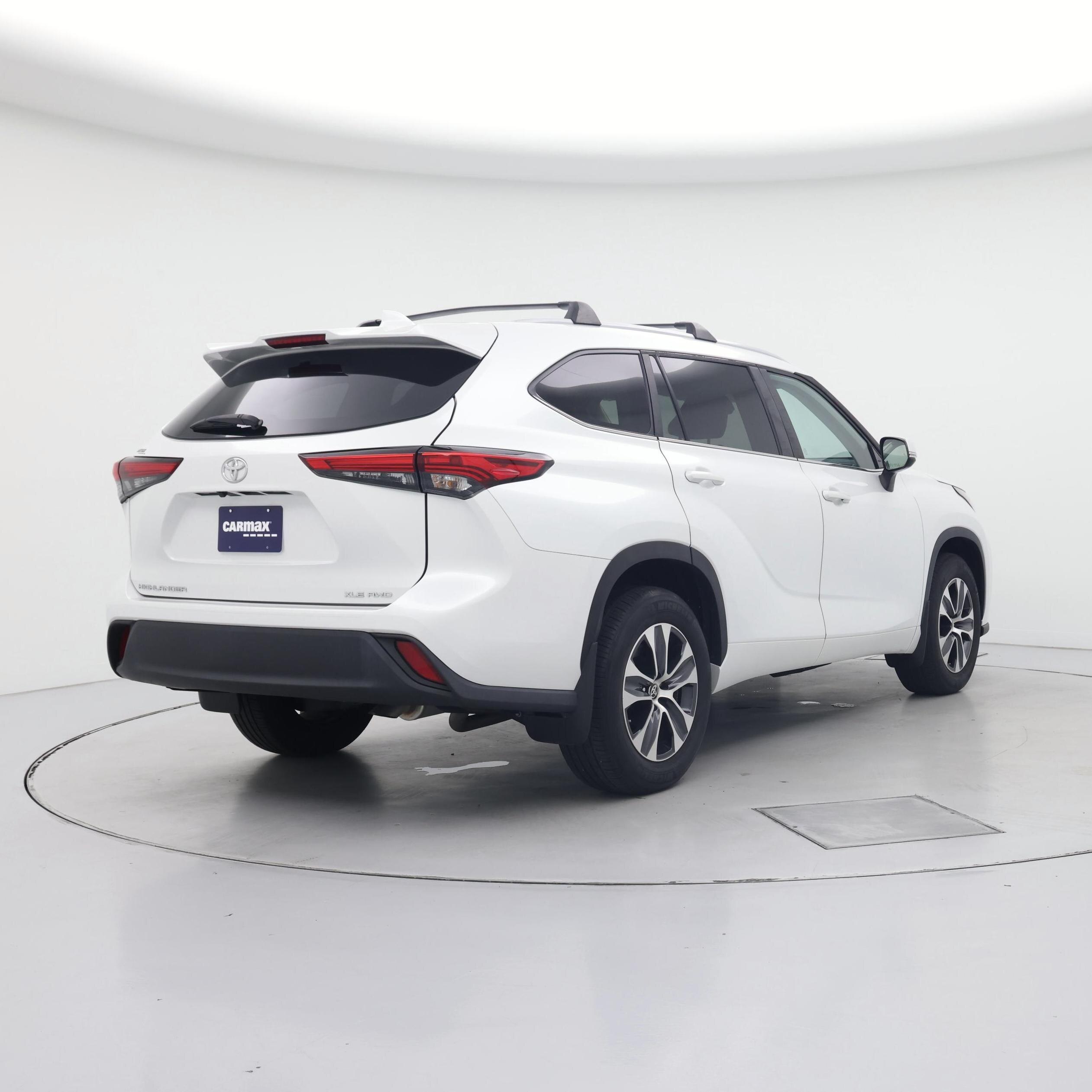Thumbnail: 2023 Toyota Highlander - 8