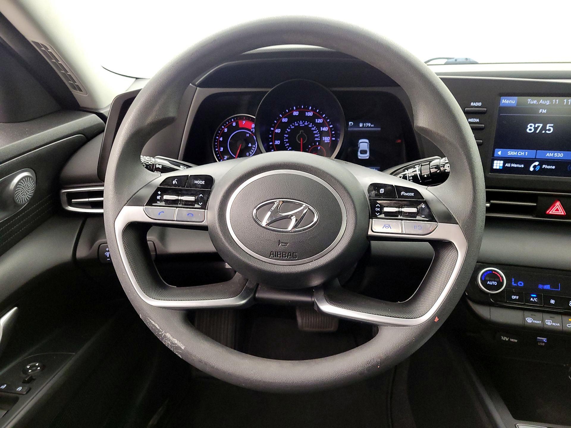 Thumbnail: 2022 Hyundai Elantra - 10