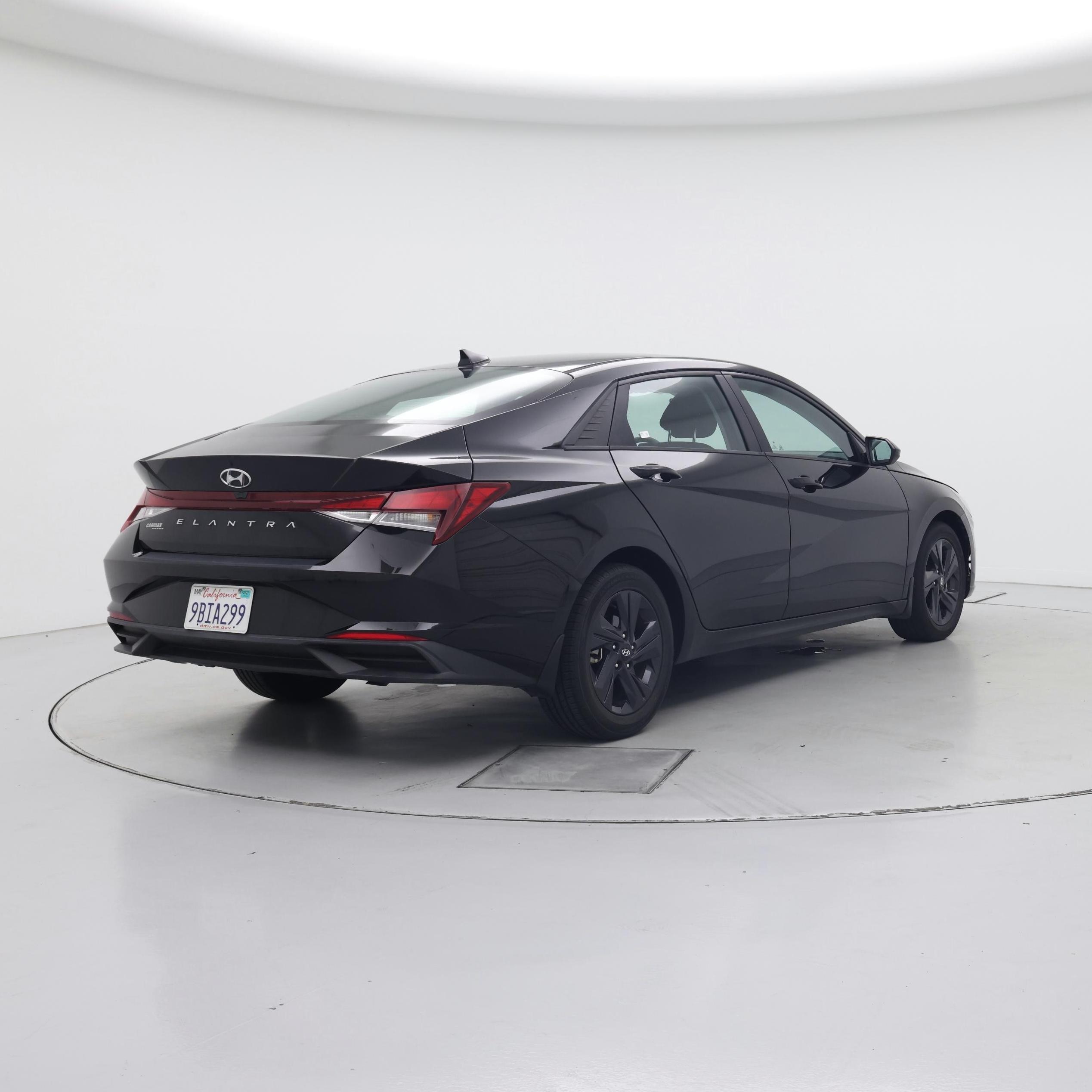 Thumbnail: 2022 Hyundai Elantra - 8