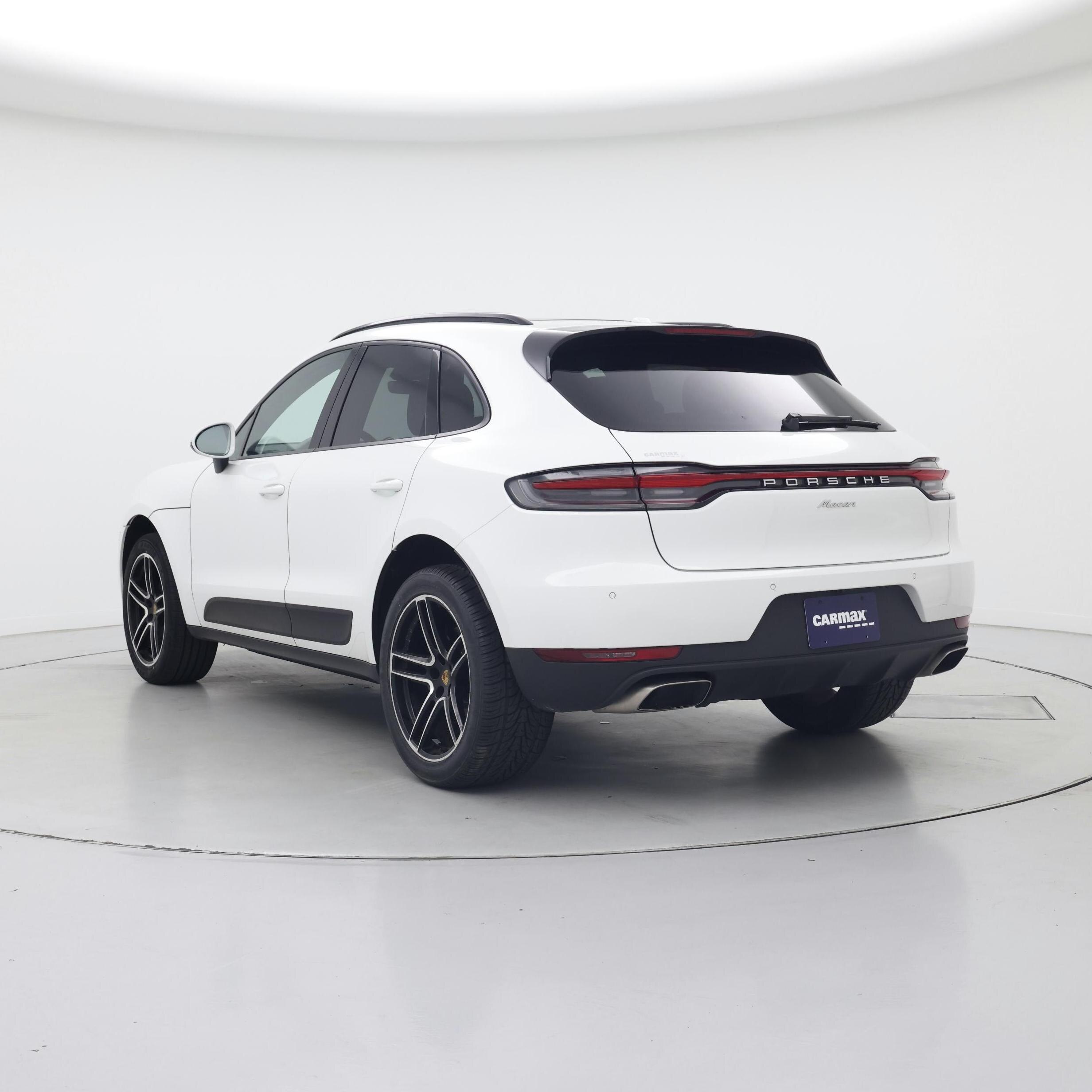 Thumbnail: 2021 Porsche Macan - 2