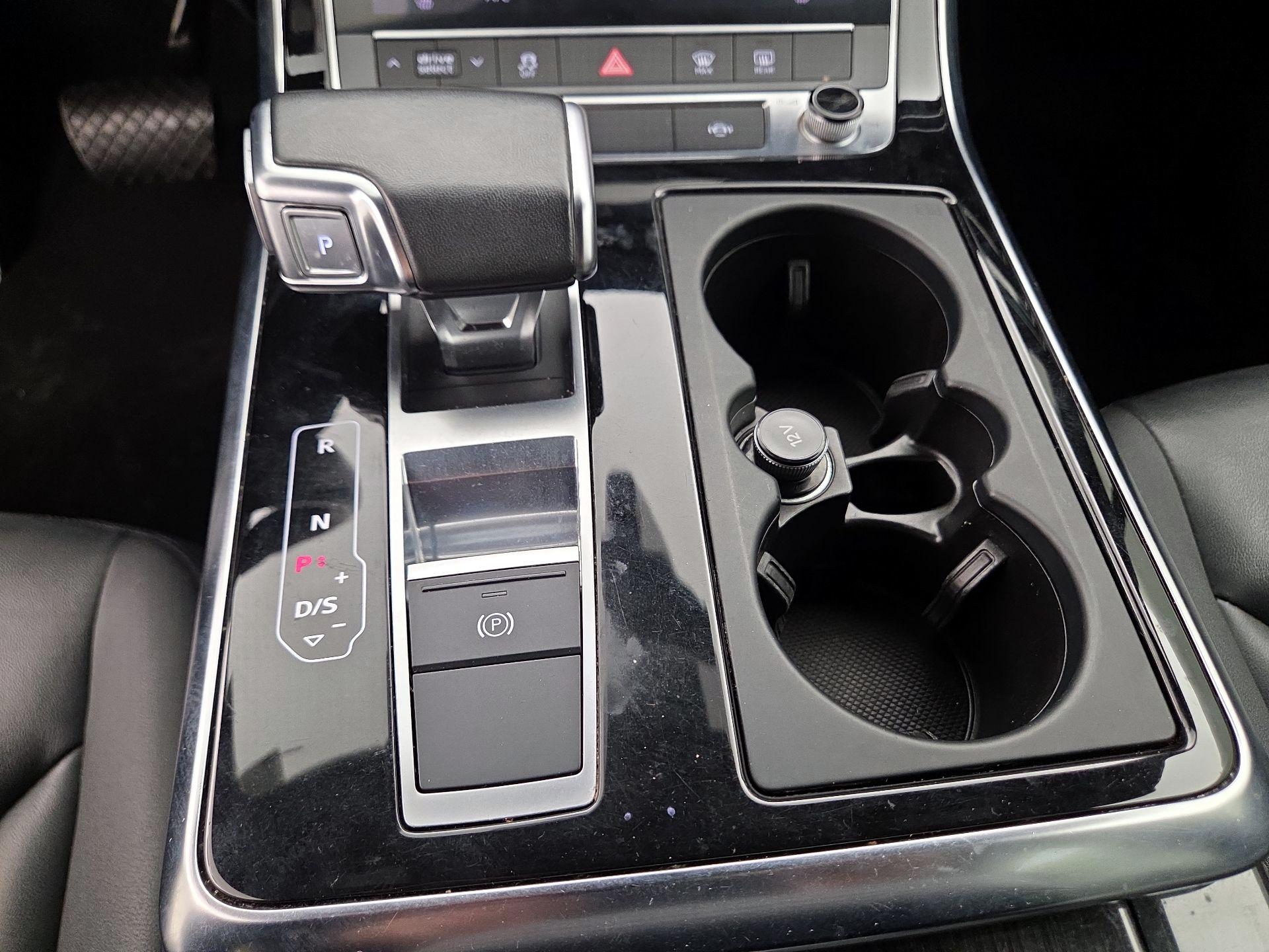 Thumbnail: 2022 Audi Q7 - 17