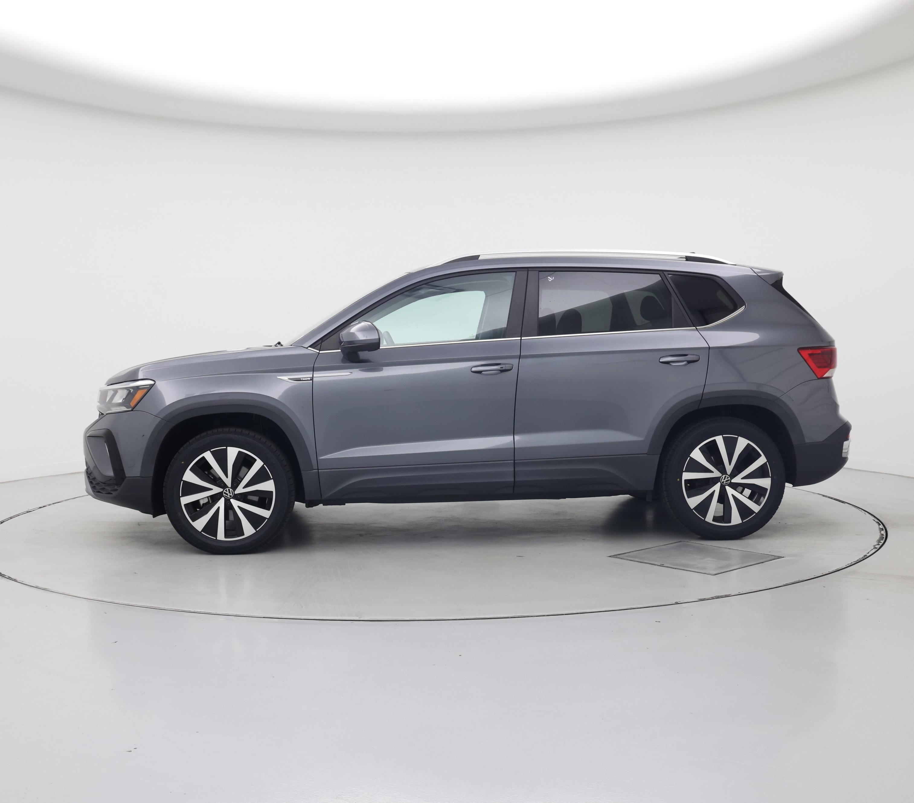 Thumbnail: 2022 Volkswagen Taos - 3