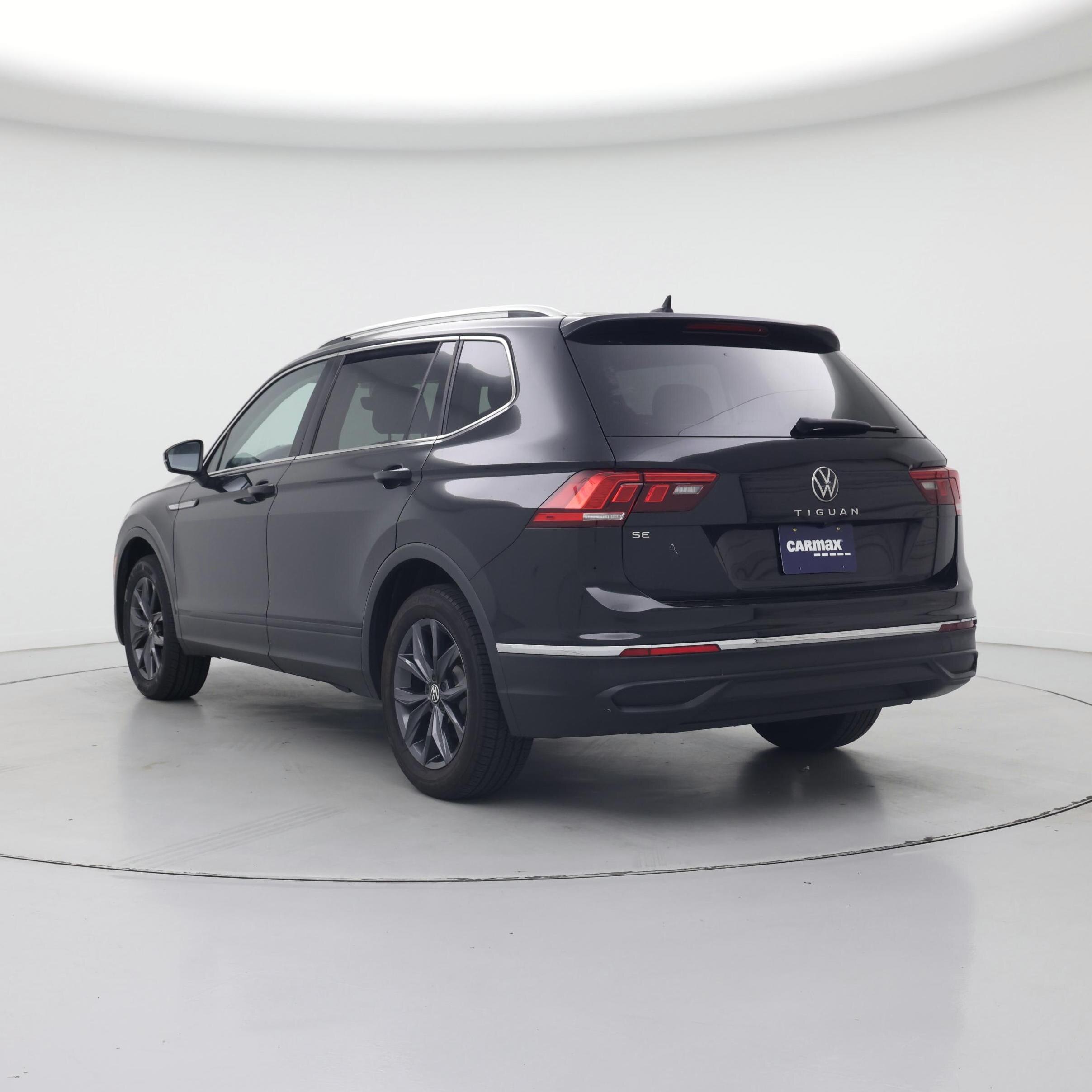 Thumbnail: 2023 Volkswagen Tiguan - 2