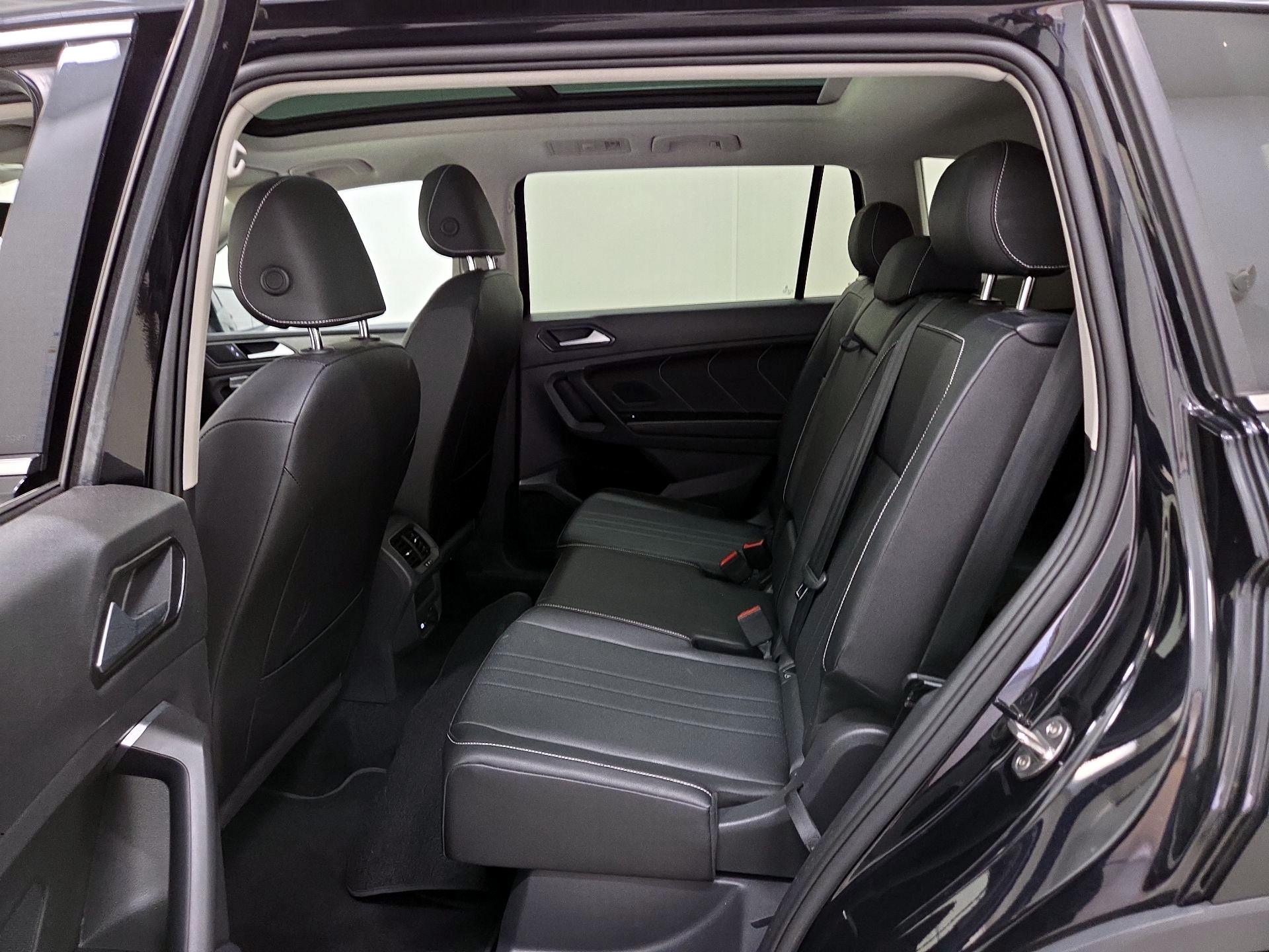 Thumbnail: 2023 Volkswagen Tiguan - 20