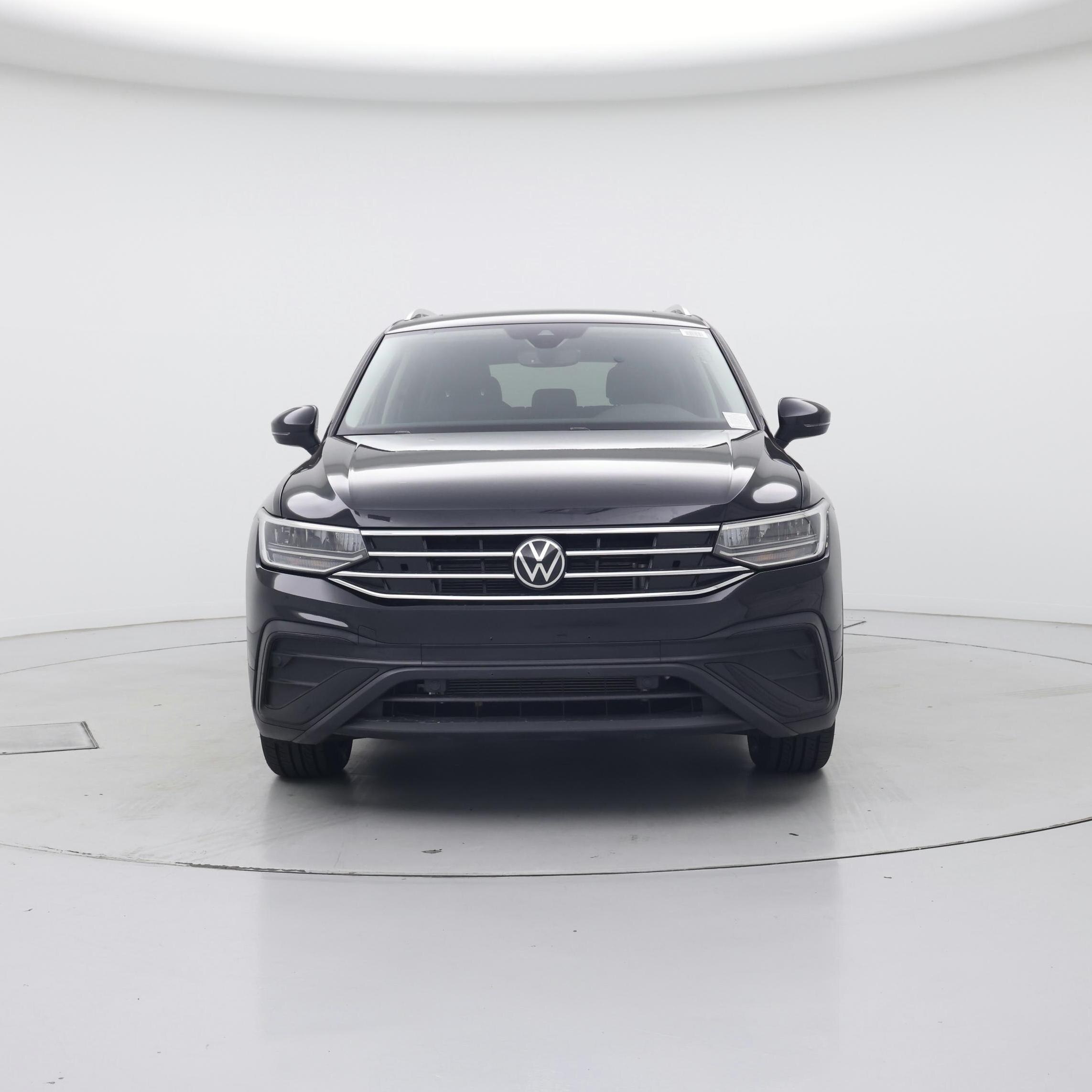 Thumbnail: 2023 Volkswagen Tiguan - 5