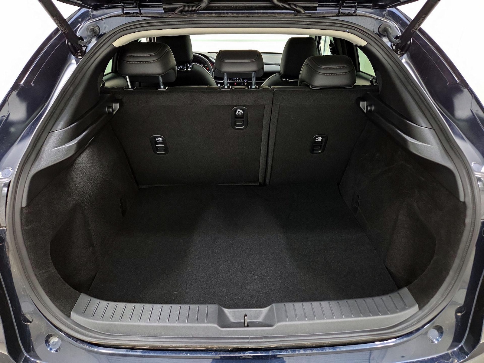 2026 Mazda CX-30 Premium - Photo 23