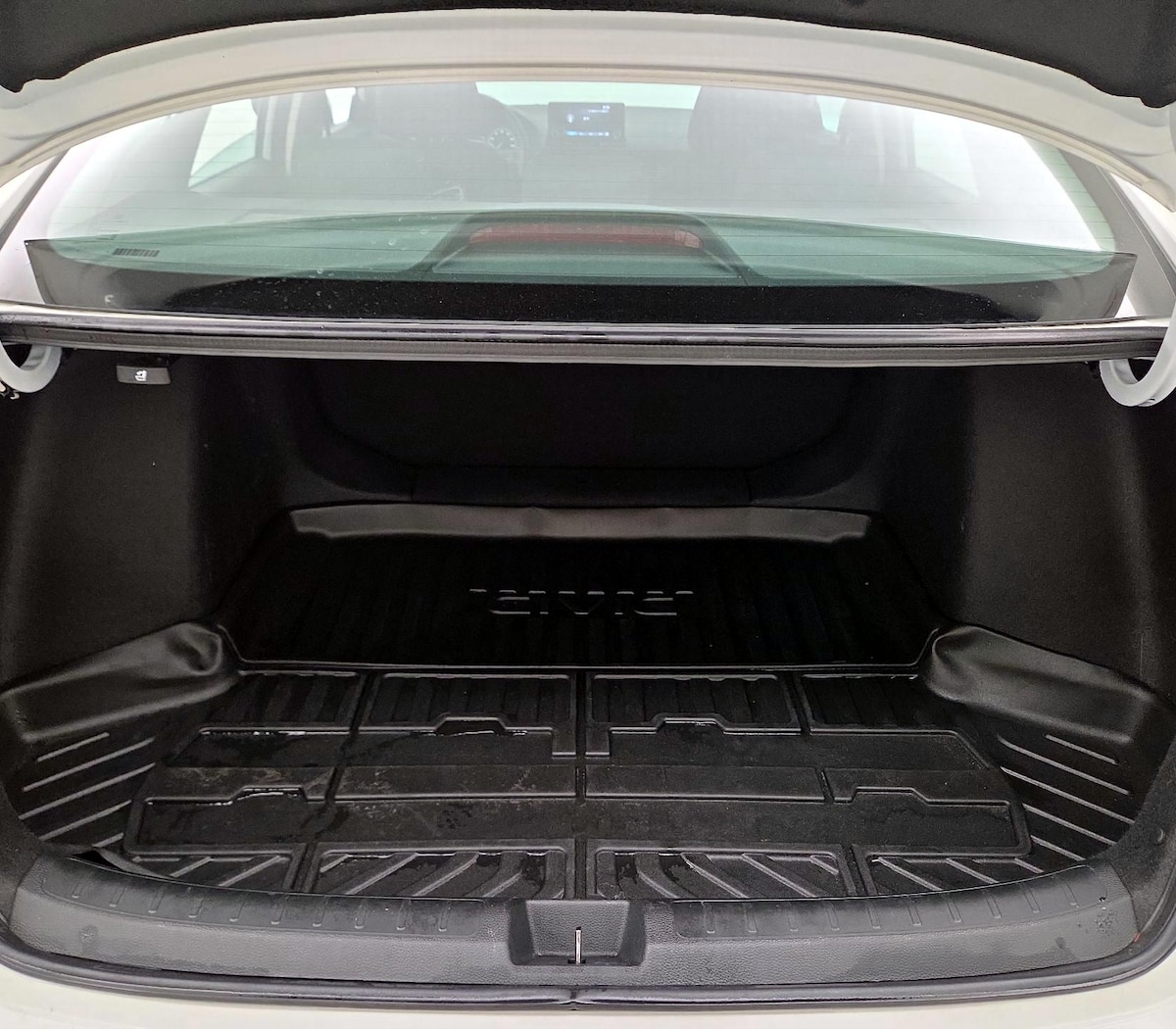 Trunk/Cargo (Seats Up)