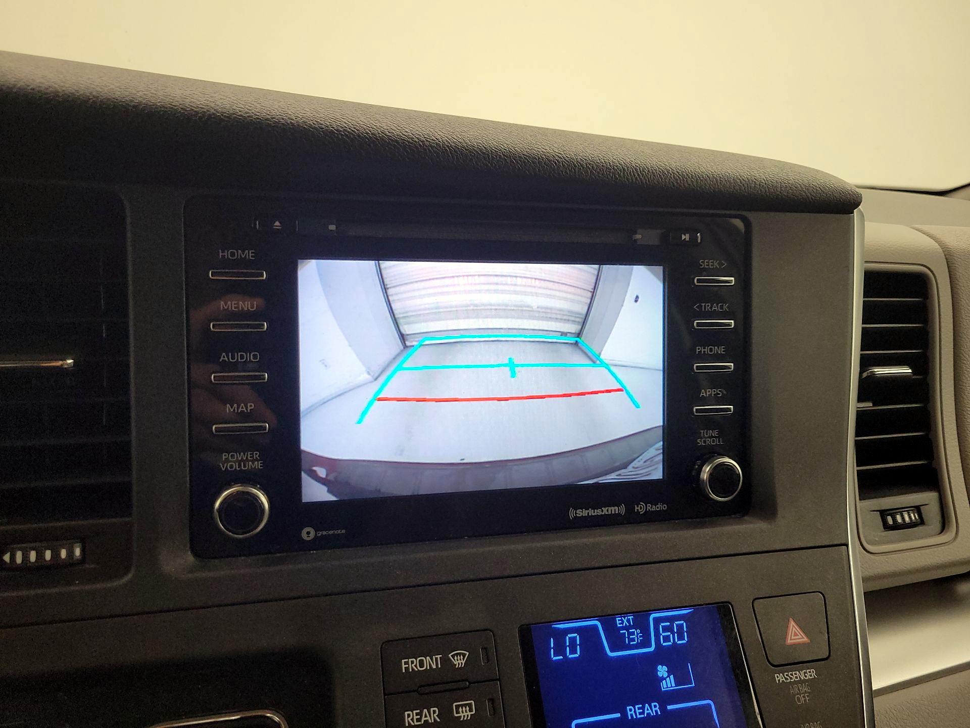 Thumbnail: 2019 Toyota Sienna - 13