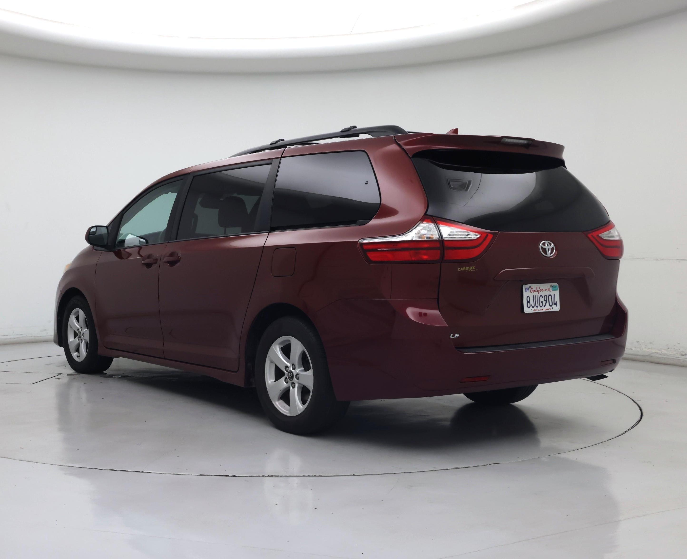 Thumbnail: 2019 Toyota Sienna - 2