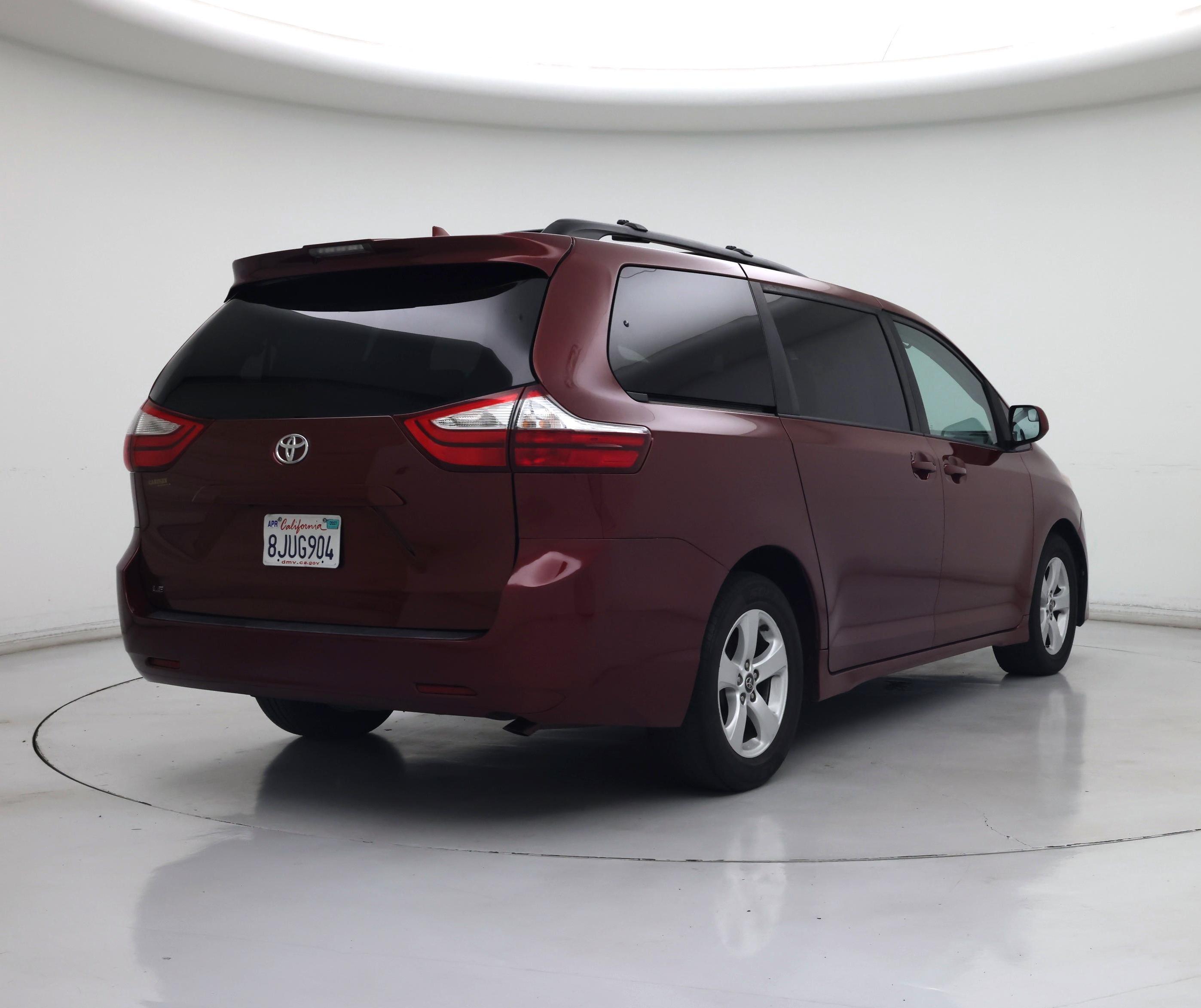 Thumbnail: 2019 Toyota Sienna - 8
