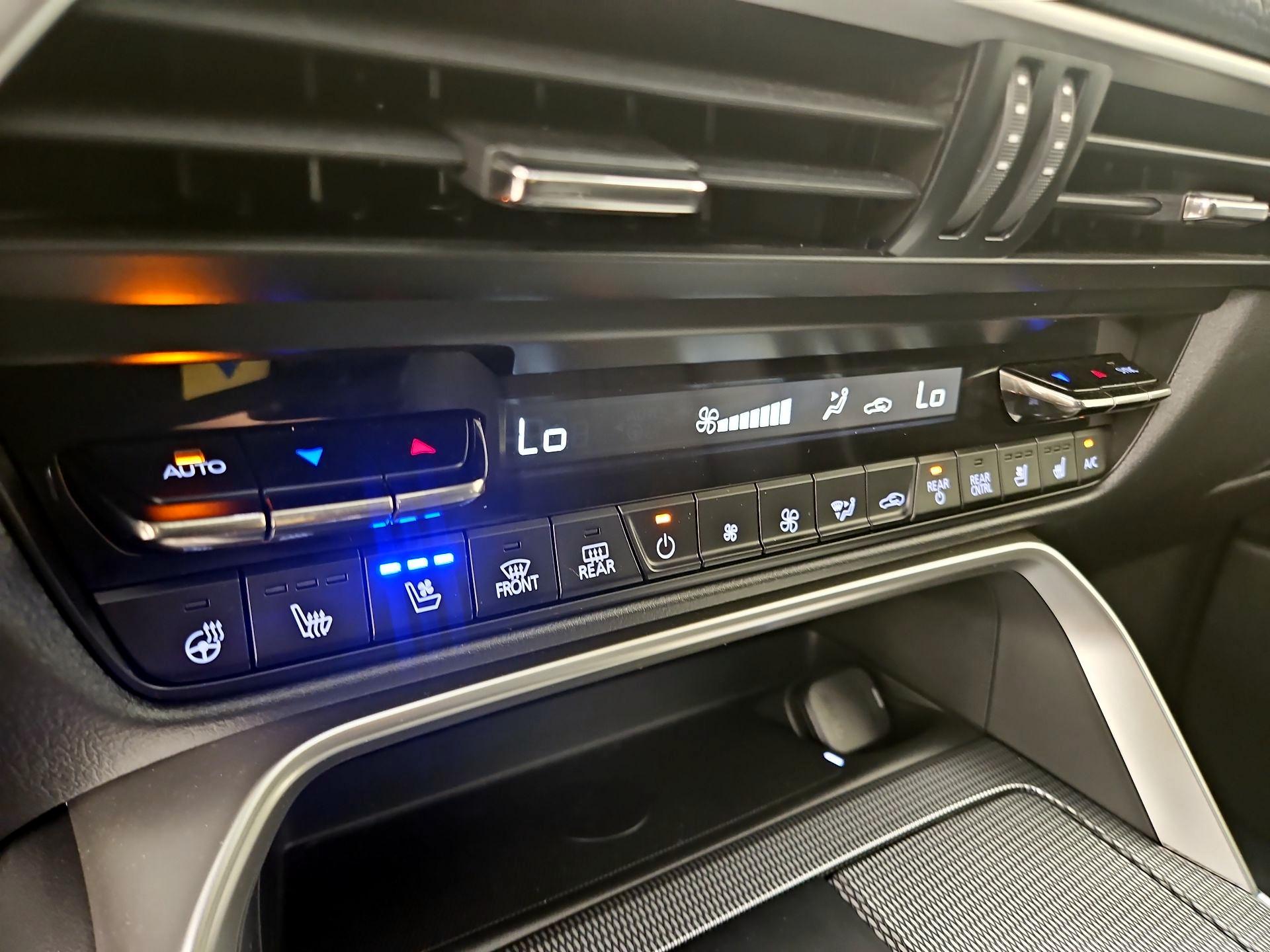 Thumbnail: 2026 Mazda CX-90 - 16