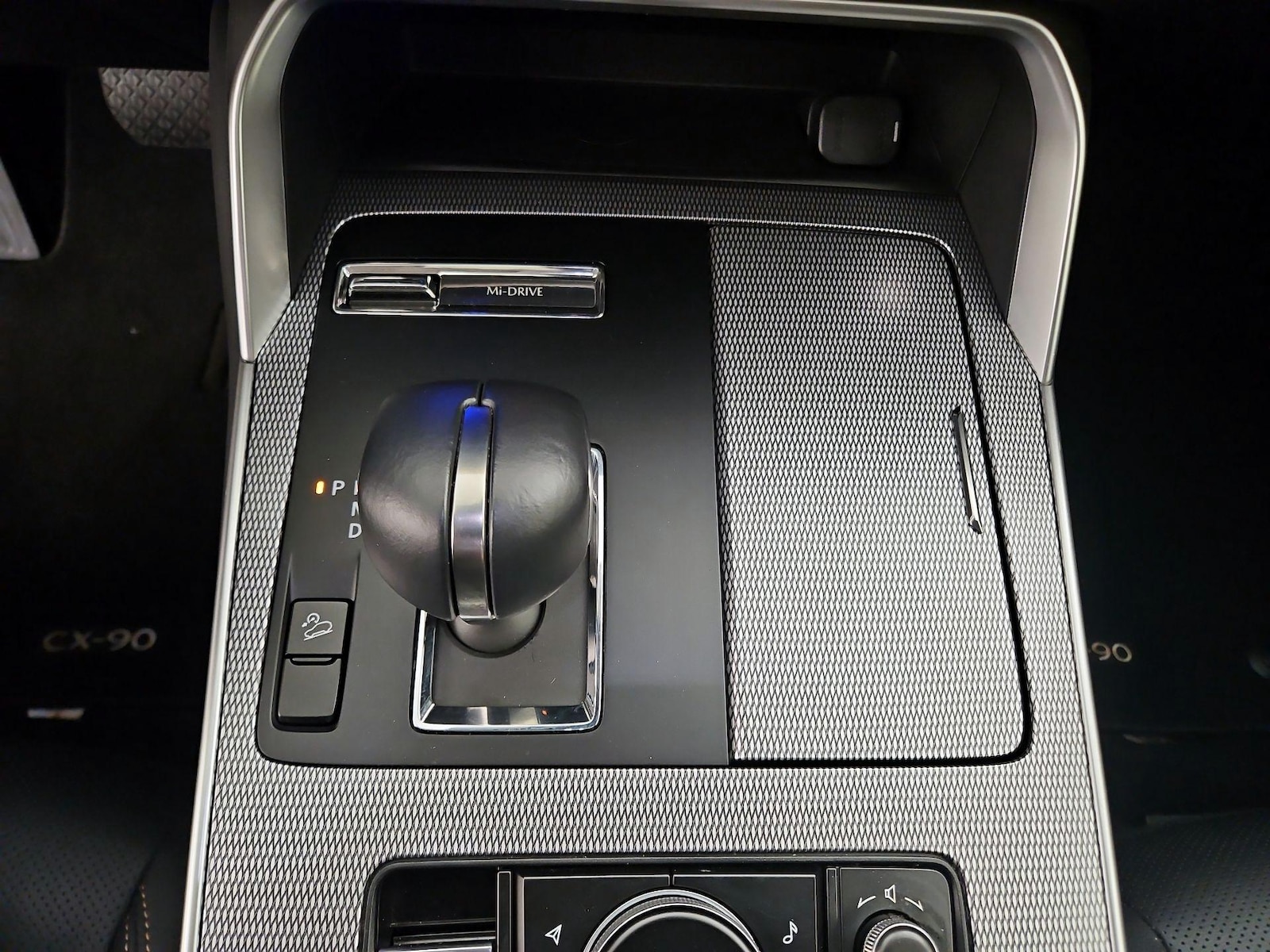 2026 Mazda CX-90 Preferred Package - Photo 18