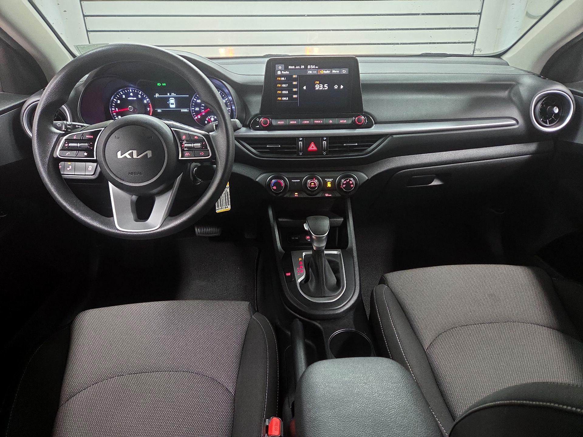 Thumbnail: 2023 Kia Forte - 9