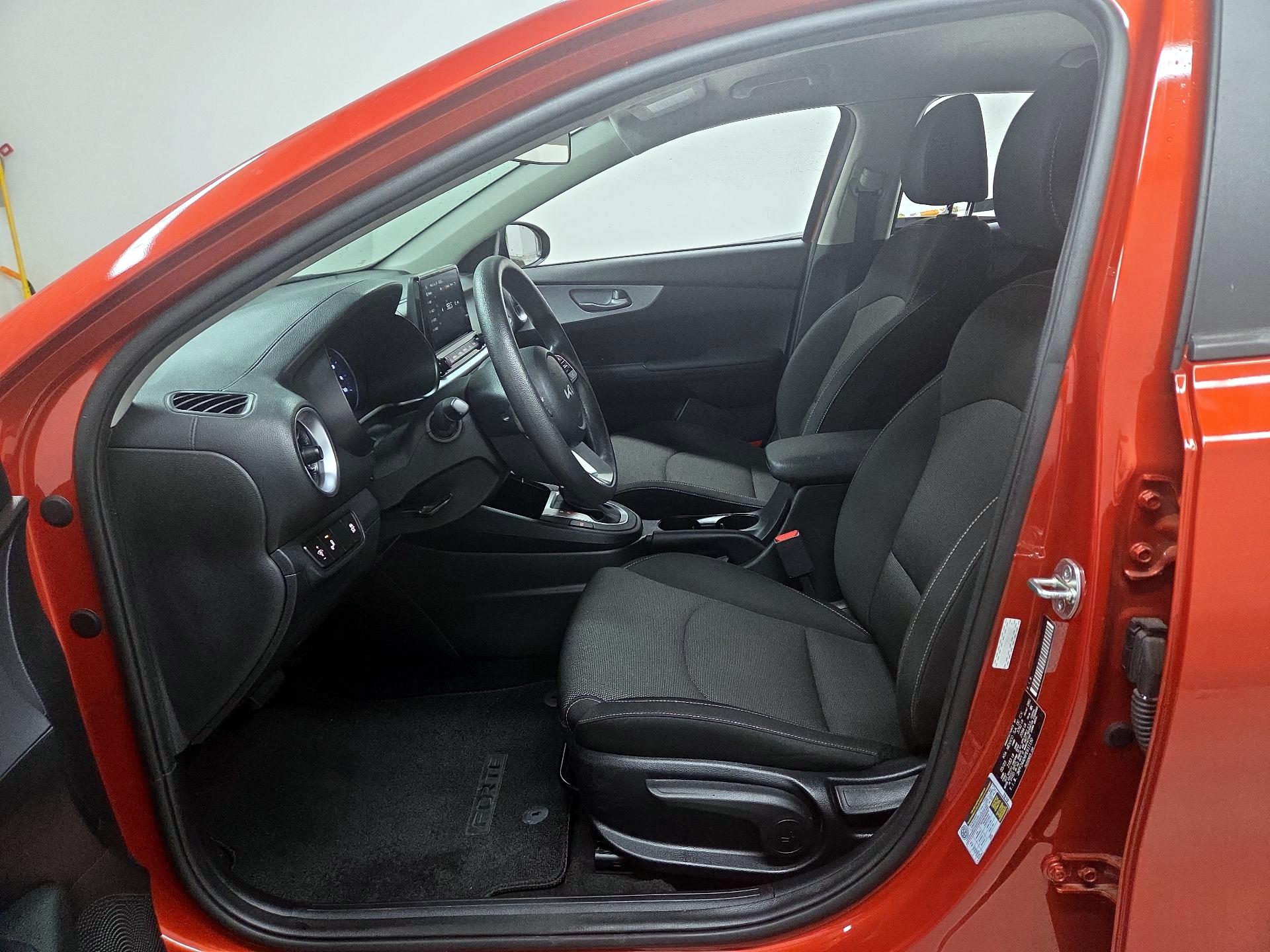 Thumbnail: 2023 Kia Forte - 11