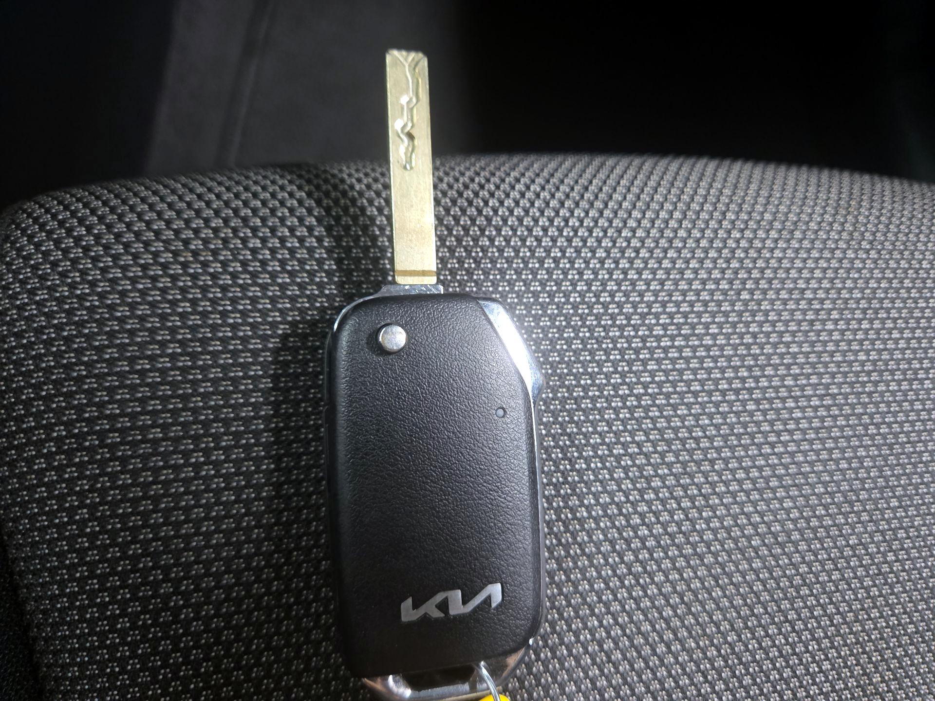 Thumbnail: 2023 Kia Forte - 18