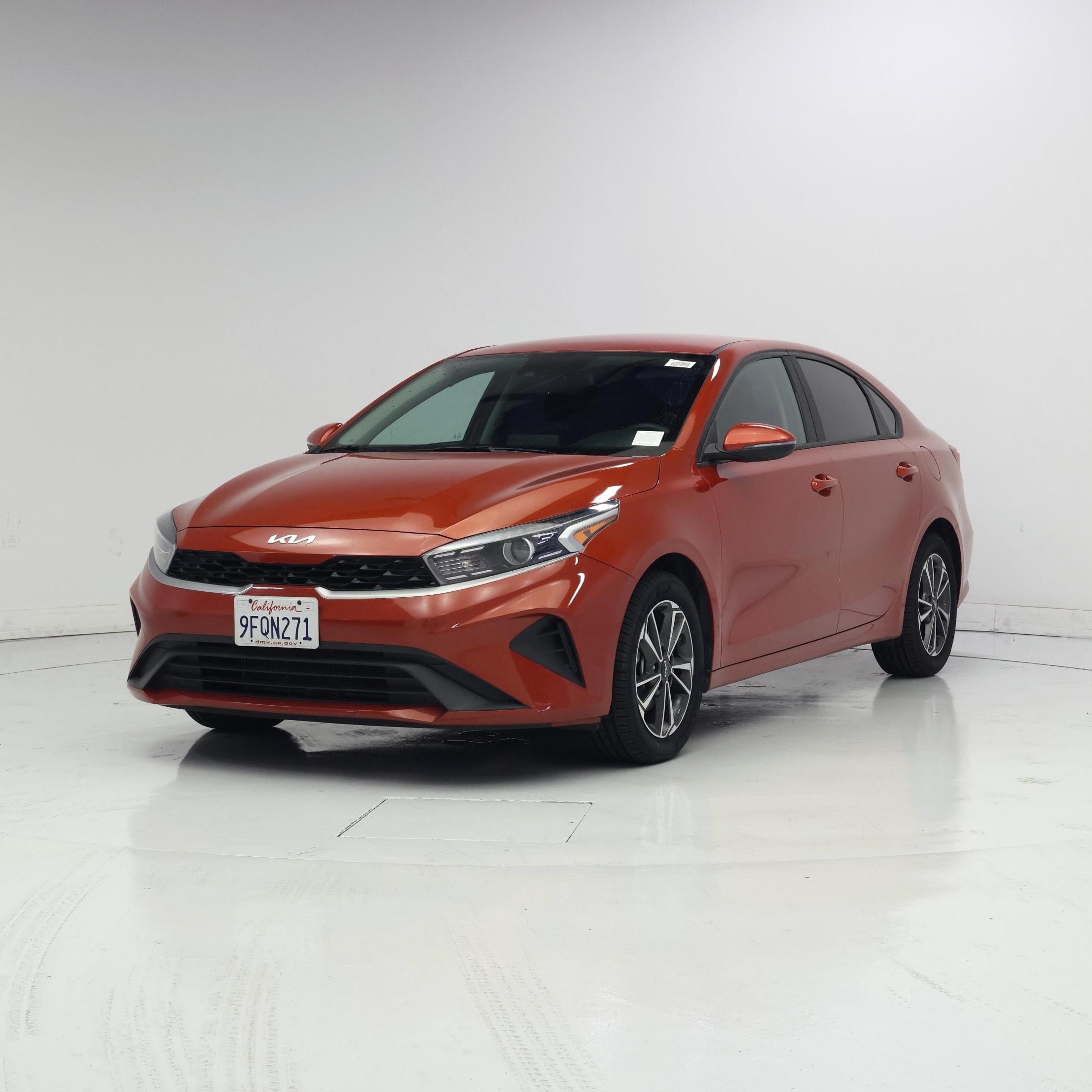 Thumbnail: 2023 Kia Forte - 4