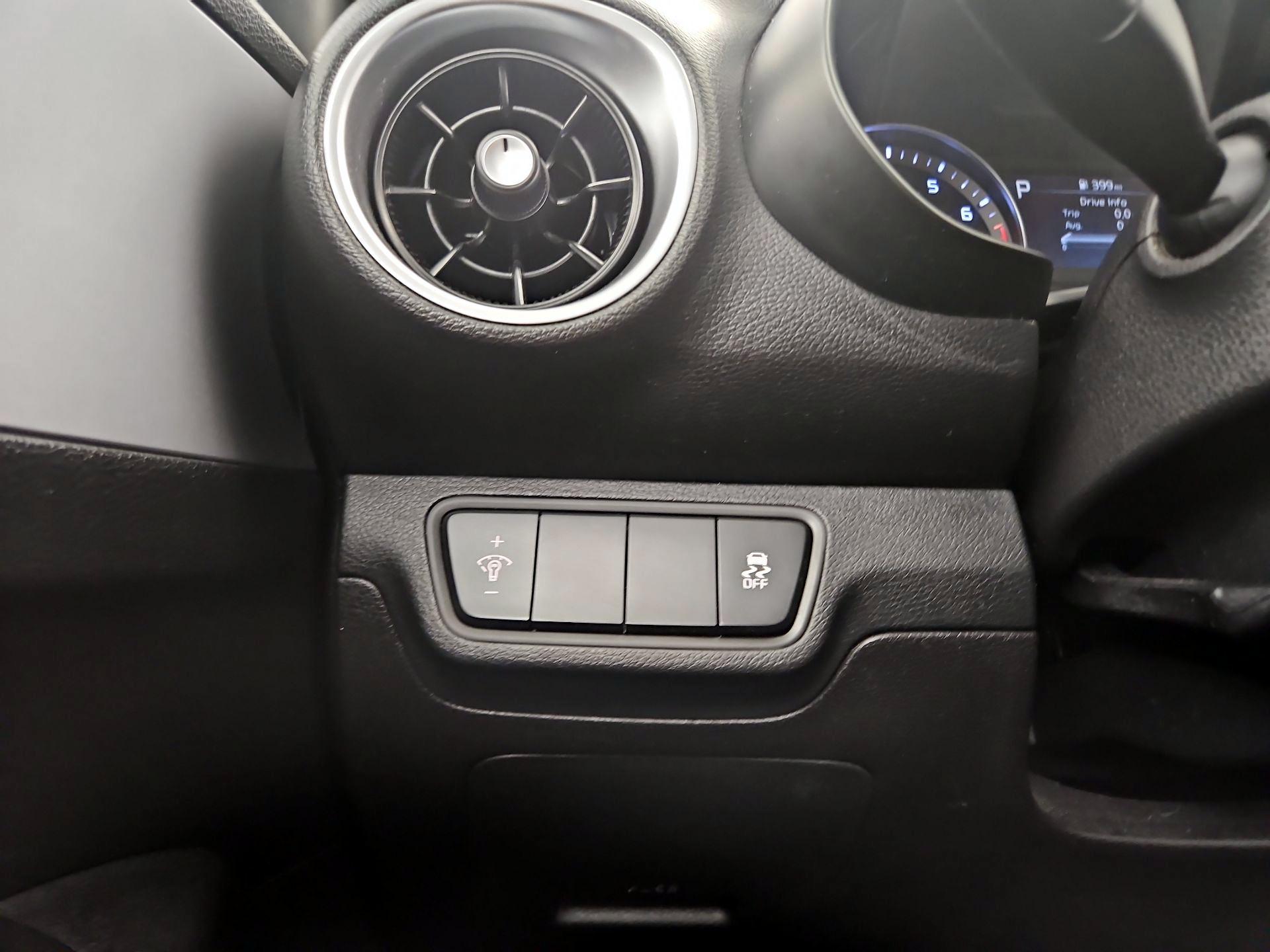 Thumbnail: 2023 Kia Forte - 13