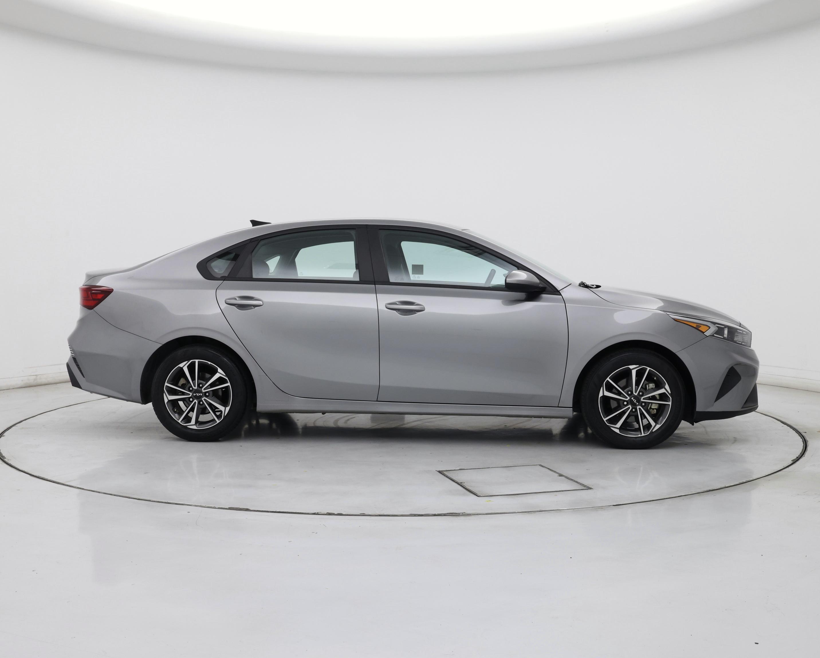 Thumbnail: 2023 Kia Forte - 7