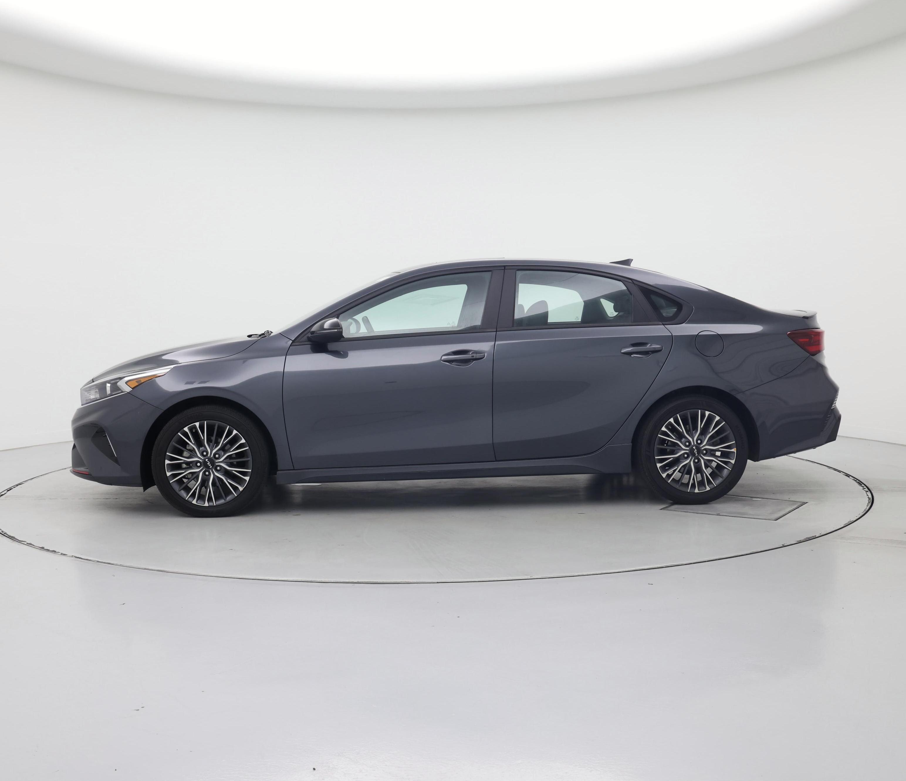 Thumbnail: 2024 Kia Forte - 3