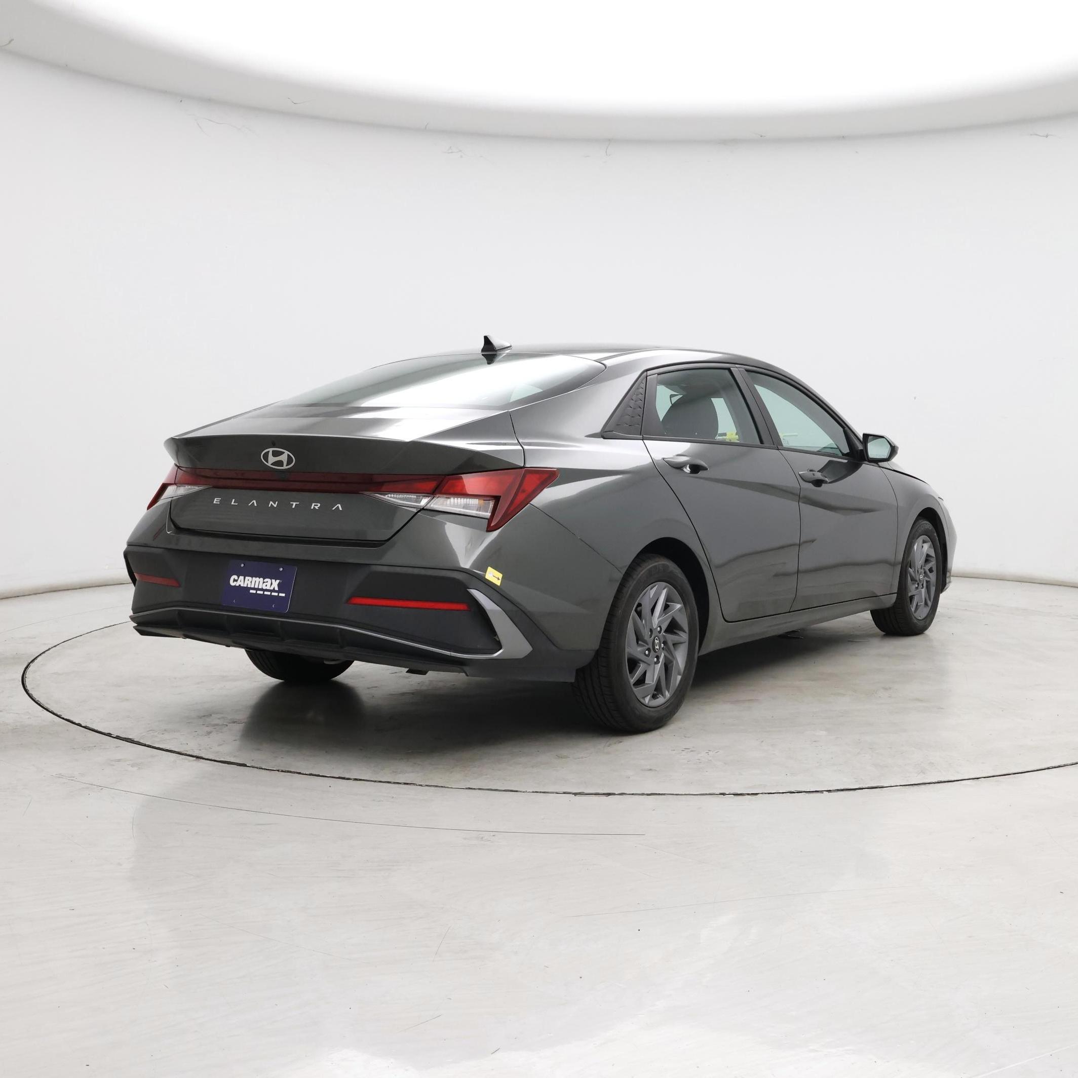 Thumbnail: 2024 Hyundai Elantra - 8