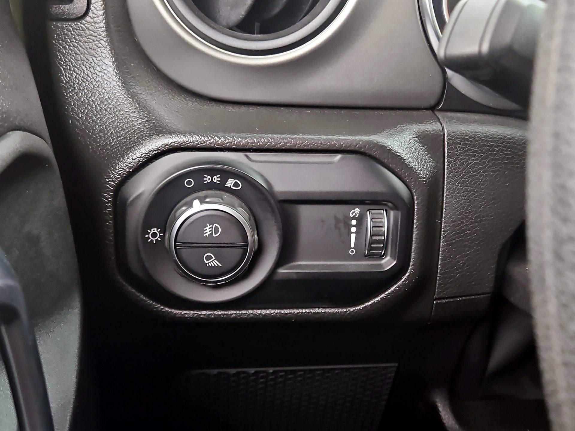 Thumbnail: 2023 Jeep Gladiator - 13
