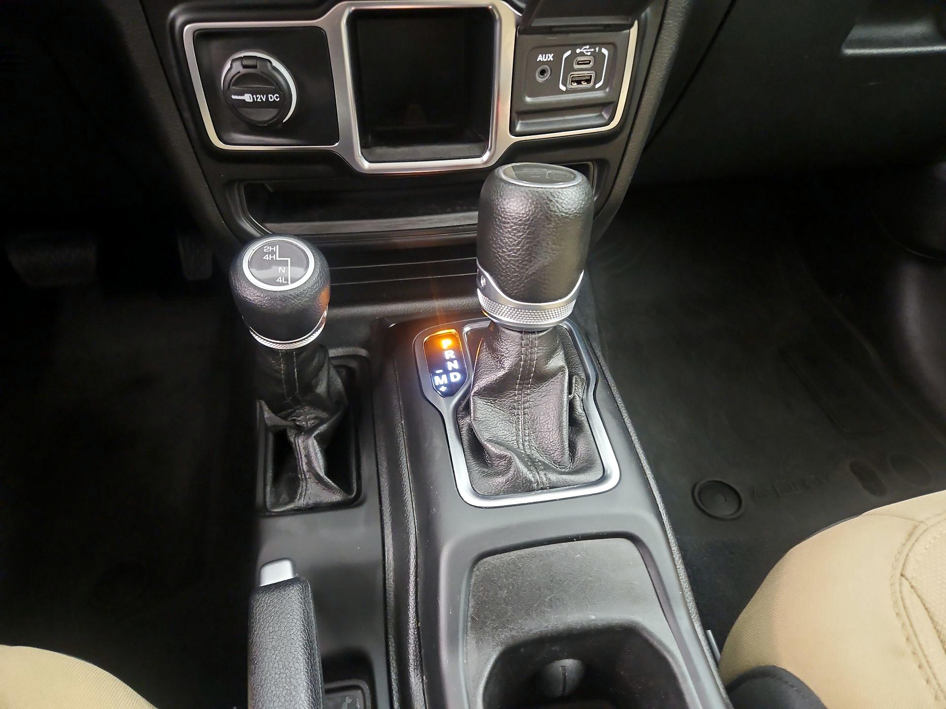 Thumbnail: 2023 Jeep Gladiator - 18