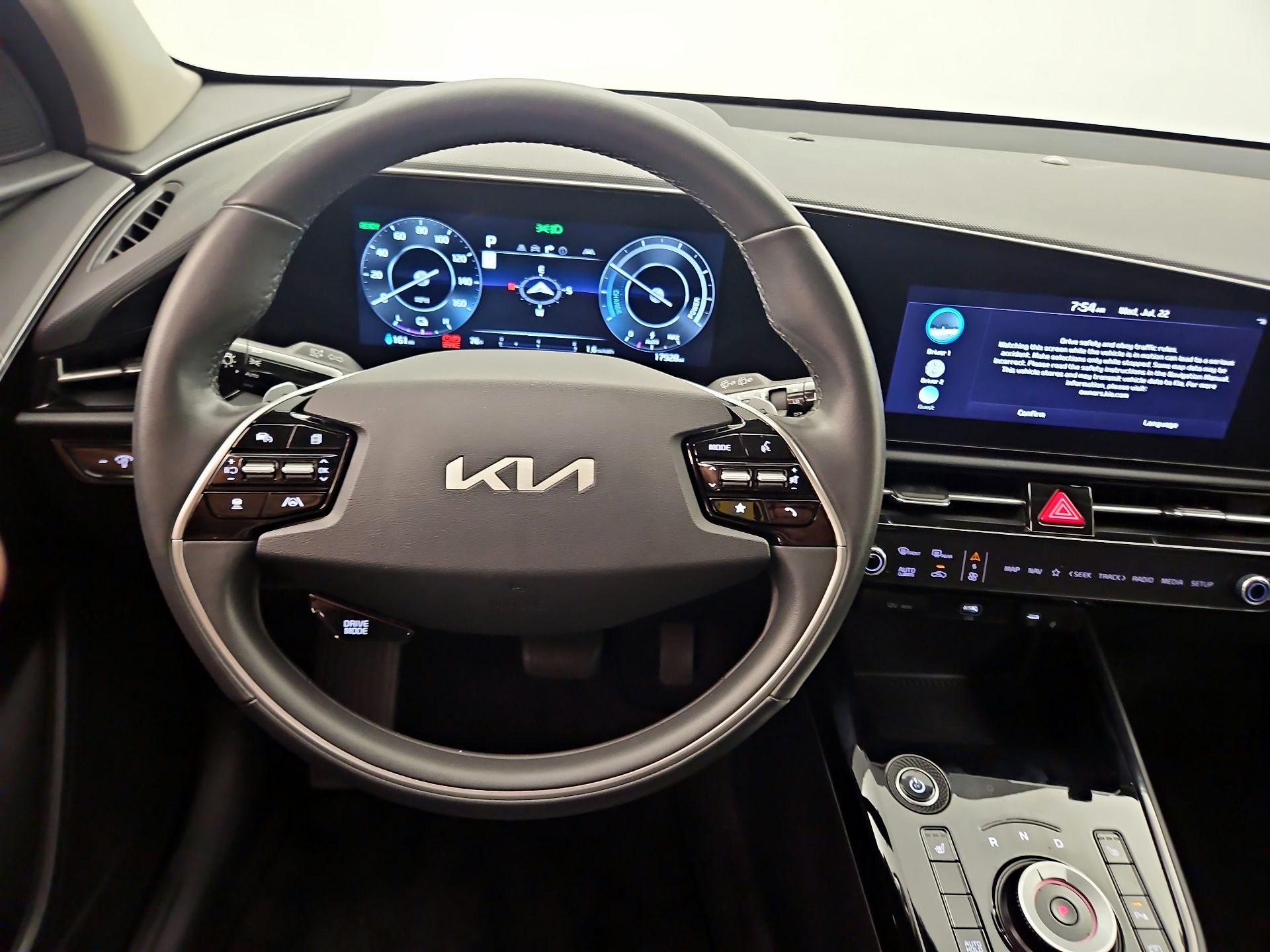 Thumbnail: 2024 Kia Niro - 10