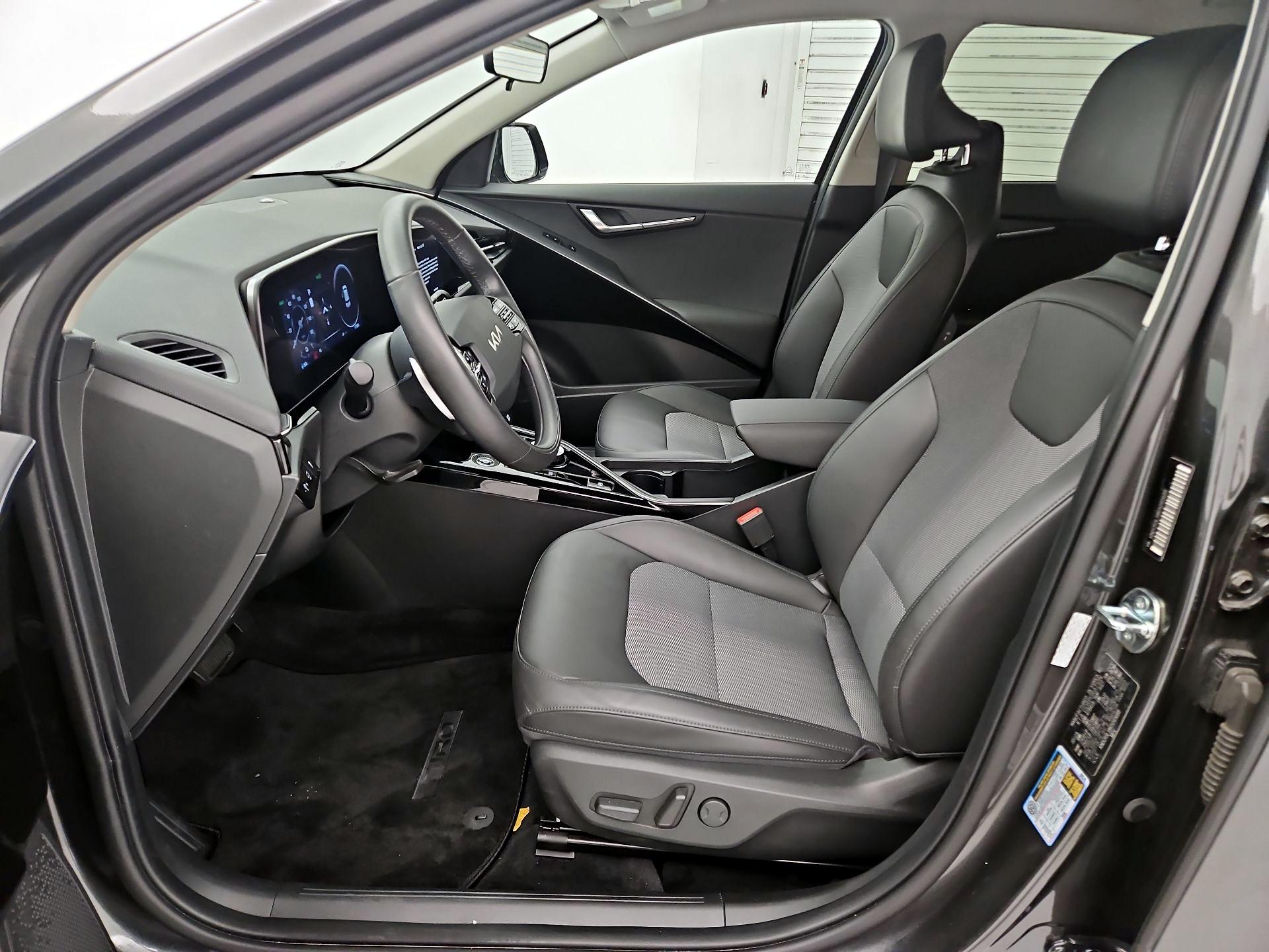 Thumbnail: 2024 Kia Niro - 11
