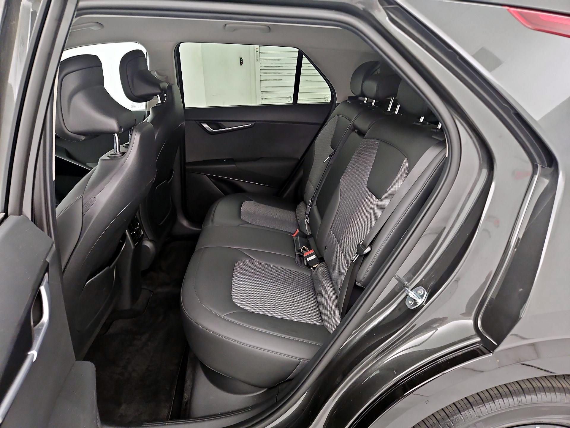 Thumbnail: 2024 Kia Niro - 20