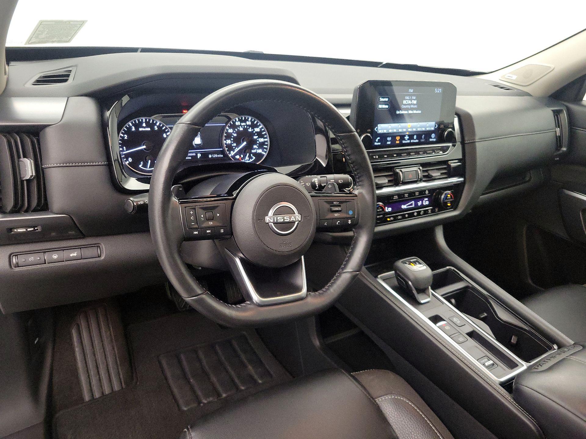Thumbnail: 2023 Nissan Pathfinder - 9