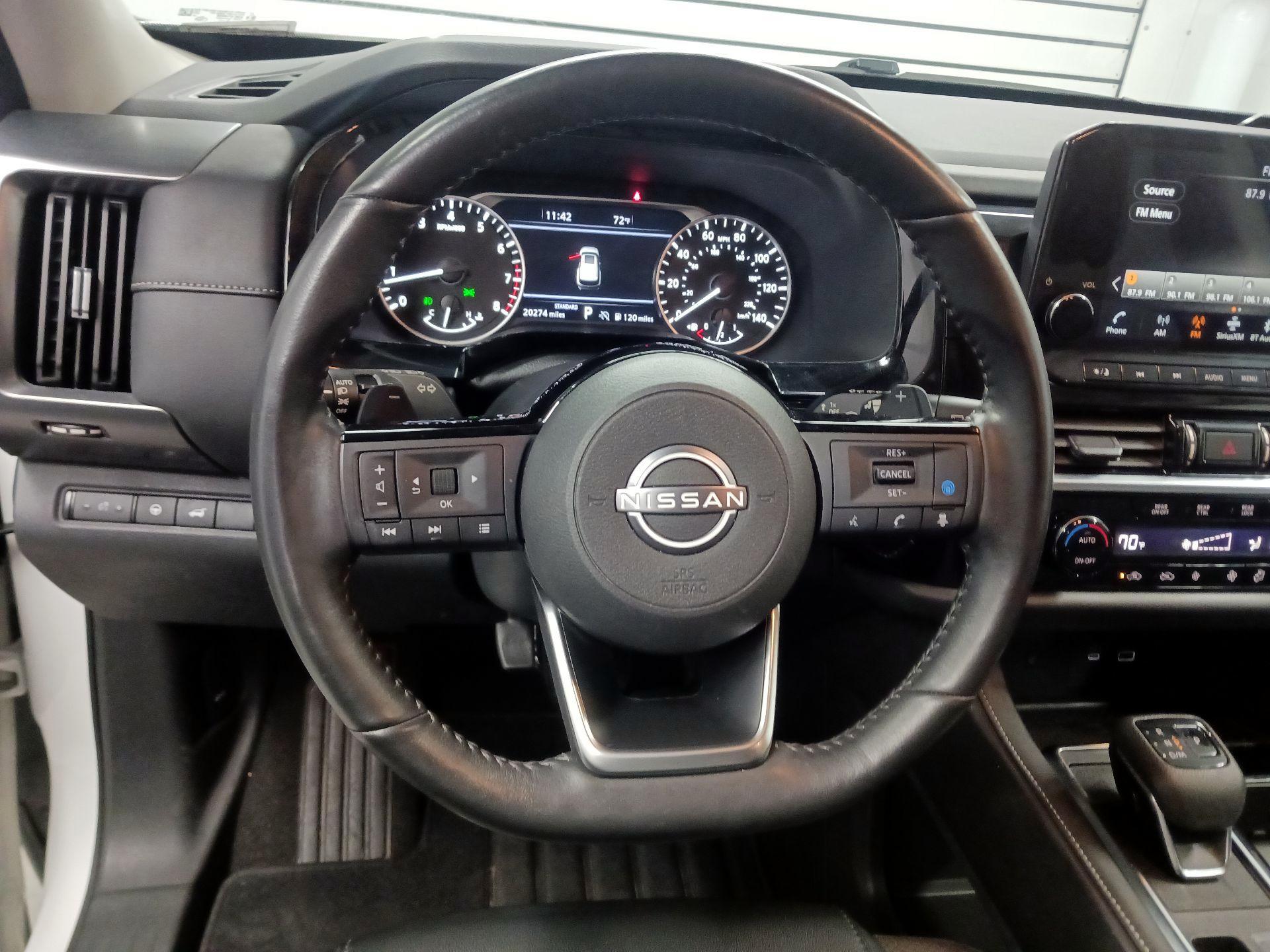 Thumbnail: 2023 Nissan Pathfinder - 10