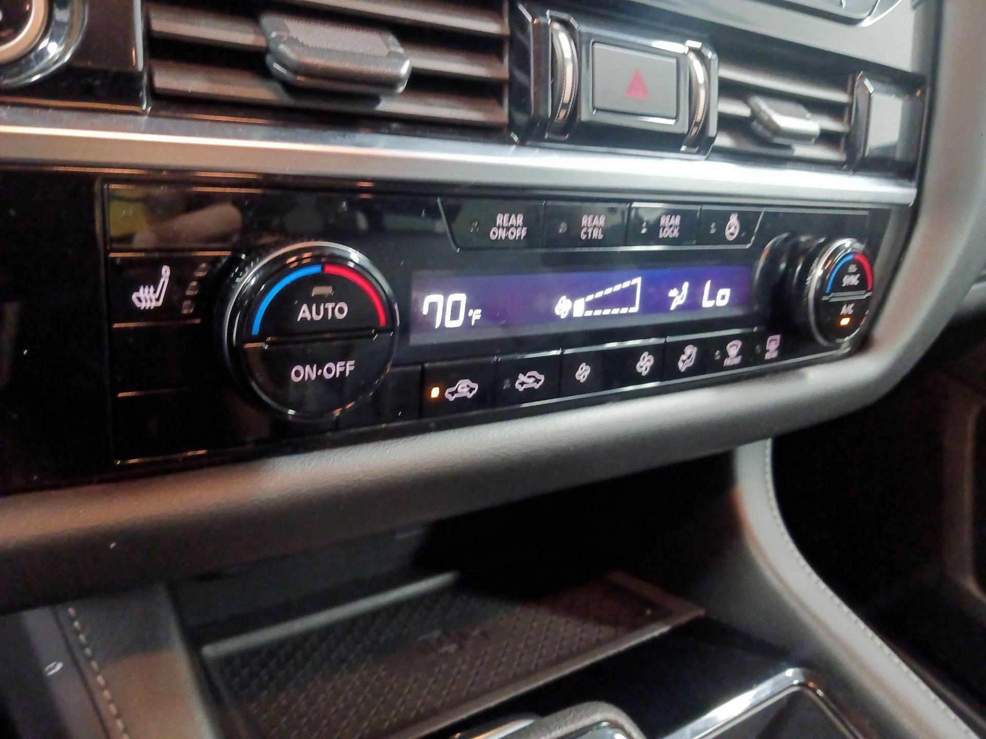 Thumbnail: 2023 Nissan Pathfinder - 14