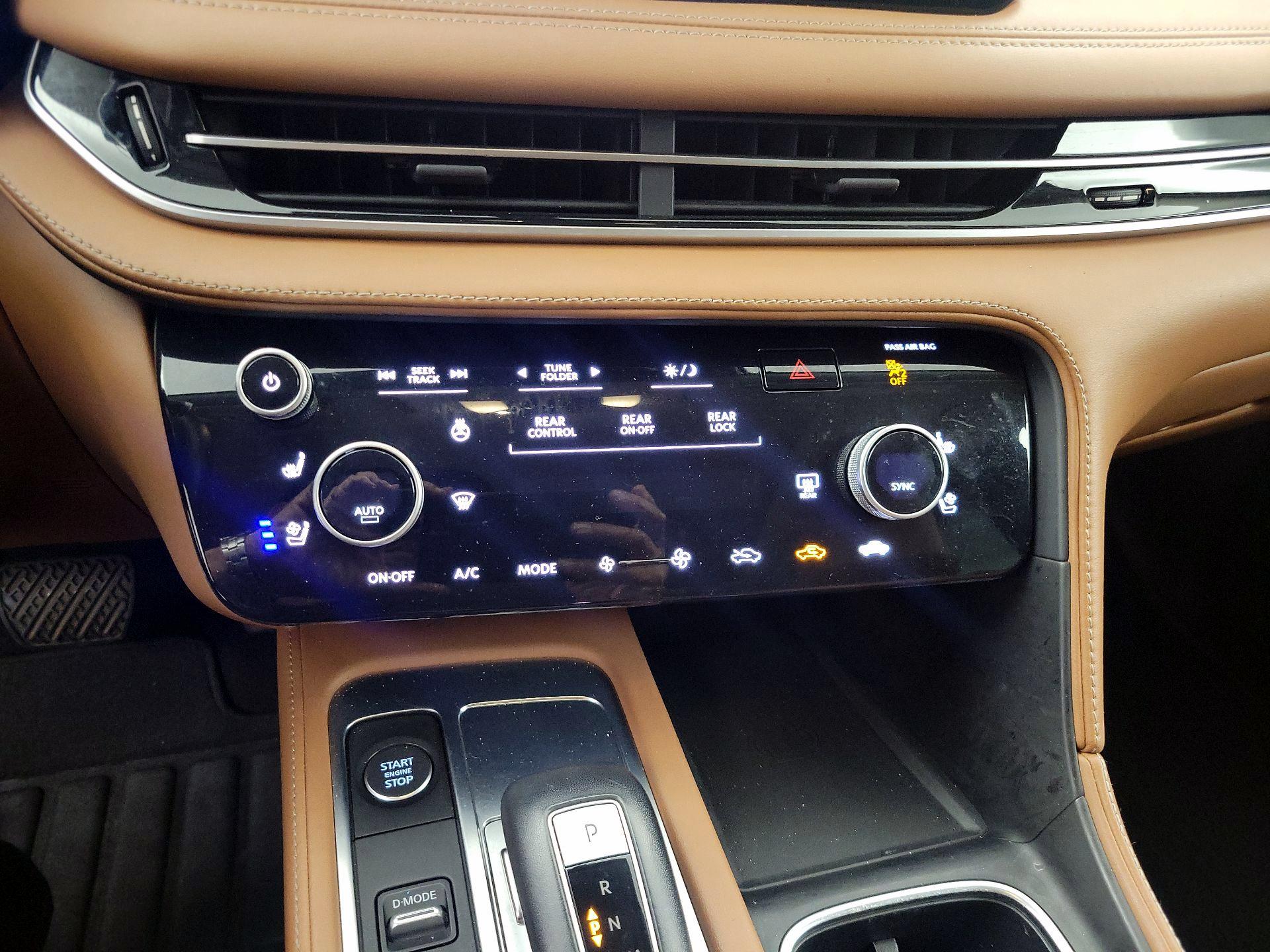 Thumbnail: 2023 INFINITI QX60 - 17