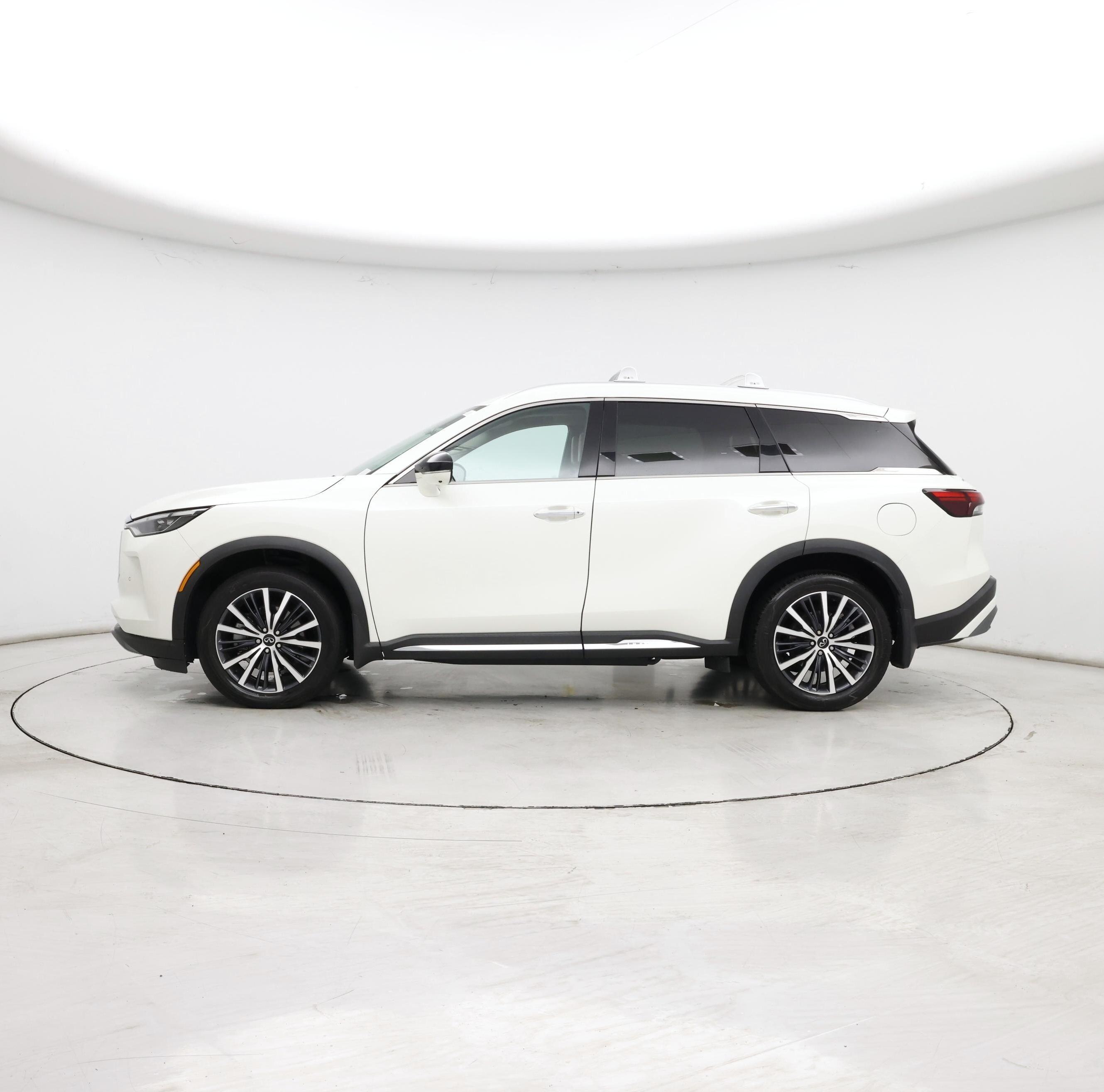Thumbnail: 2023 INFINITI QX60 - 3