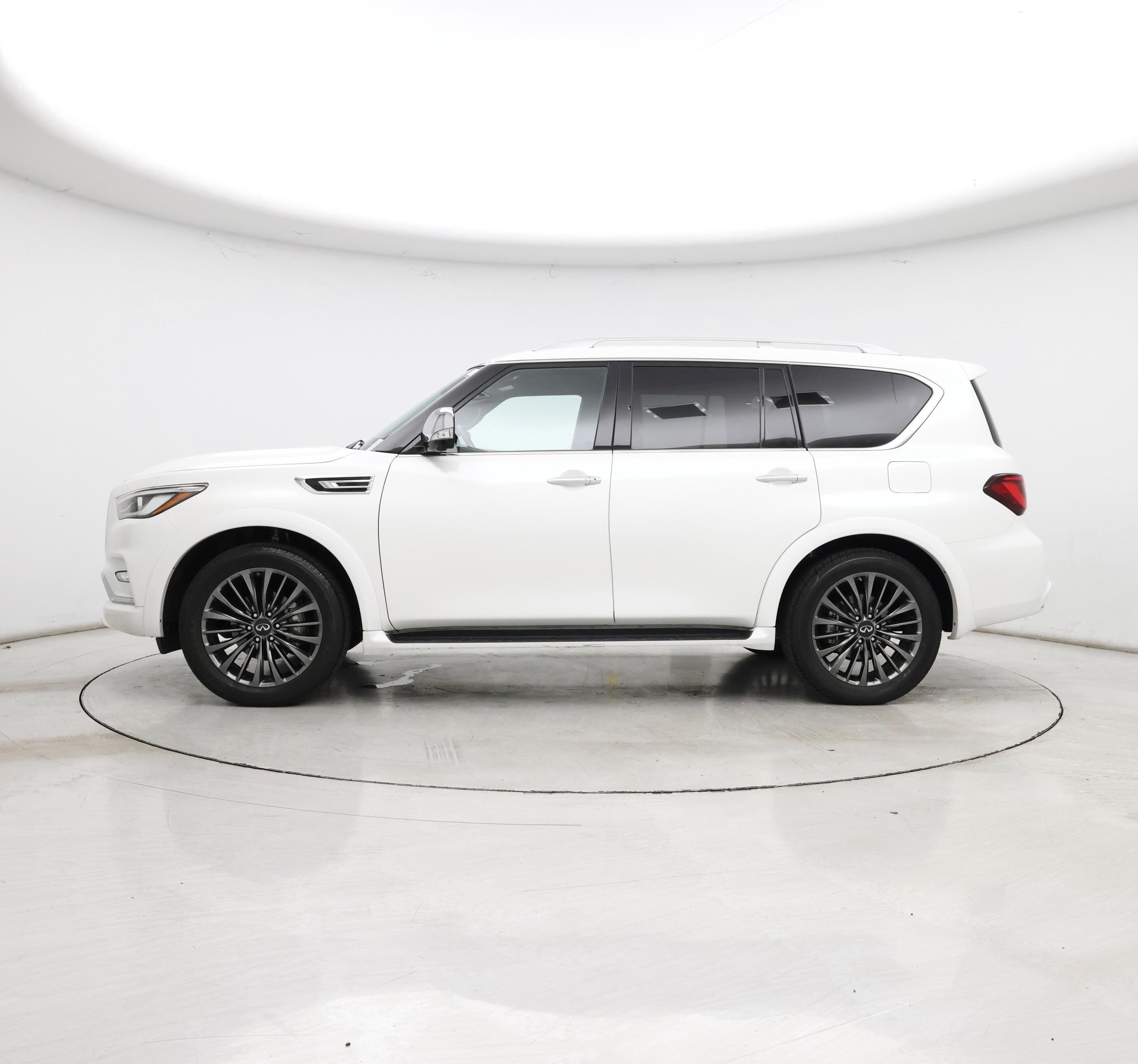 Thumbnail: 2023 INFINITI QX80 - 3
