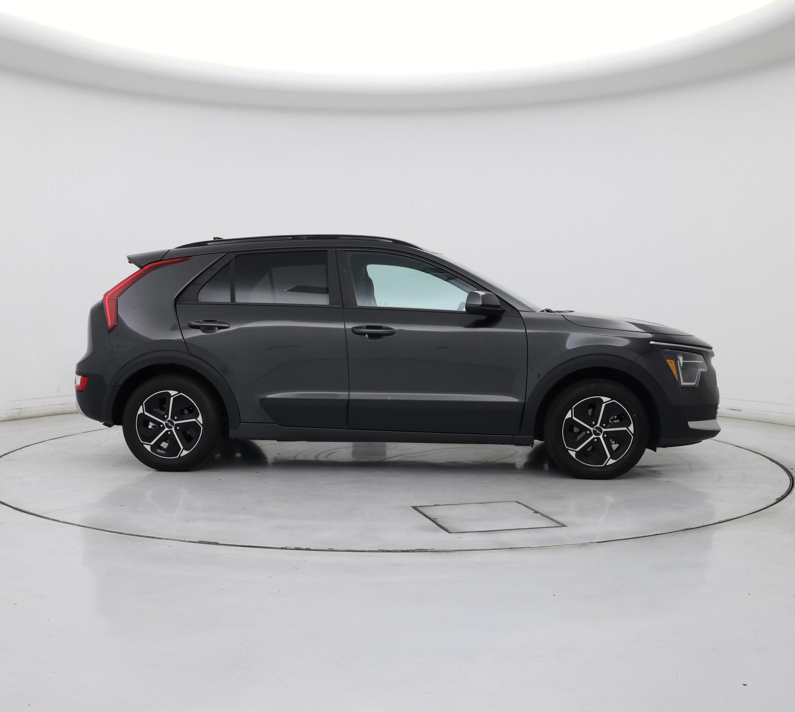 Thumbnail: 2025 Kia Niro - 7