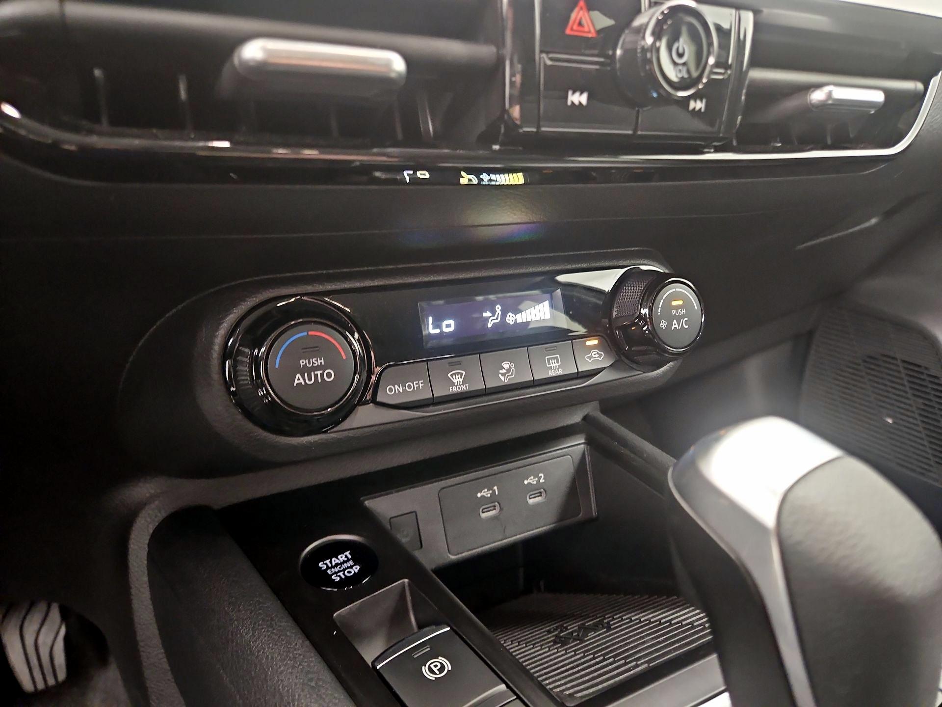 Thumbnail: 2026 Nissan Kicks - 17