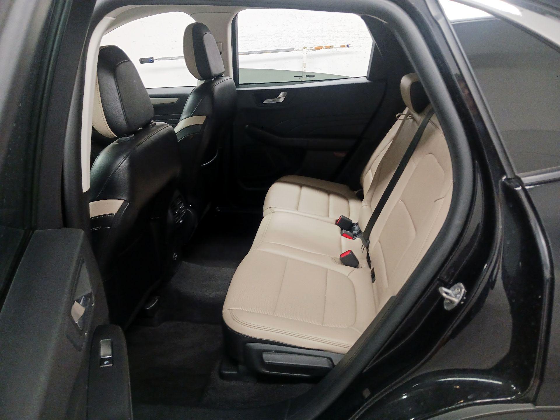 Thumbnail: 2022 Ford Escape - 19