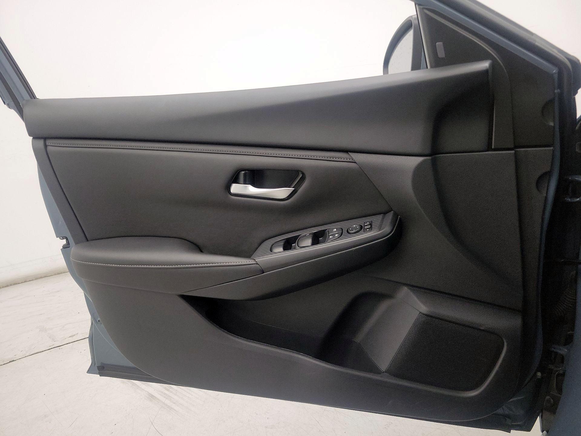 Thumbnail: 2025 Nissan Sentra - 12