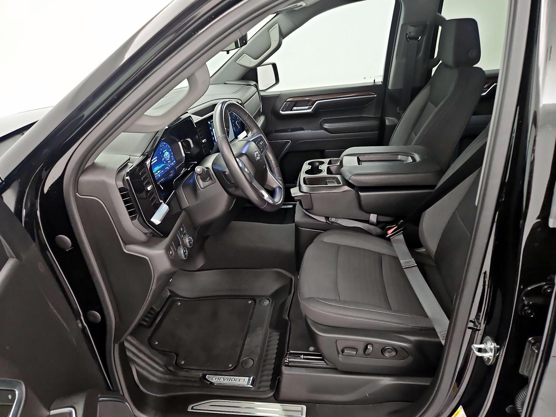 Thumbnail: 2022 Chevrolet Silverado 1500 - 11