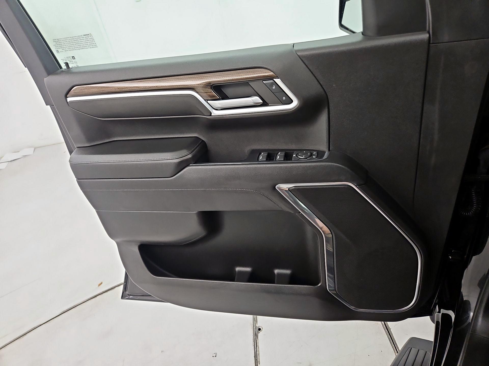 Thumbnail: 2022 Chevrolet Silverado 1500 - 12
