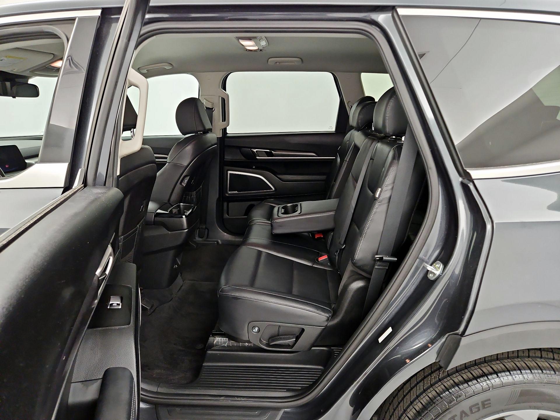 Thumbnail: 2023 Kia Telluride - 16