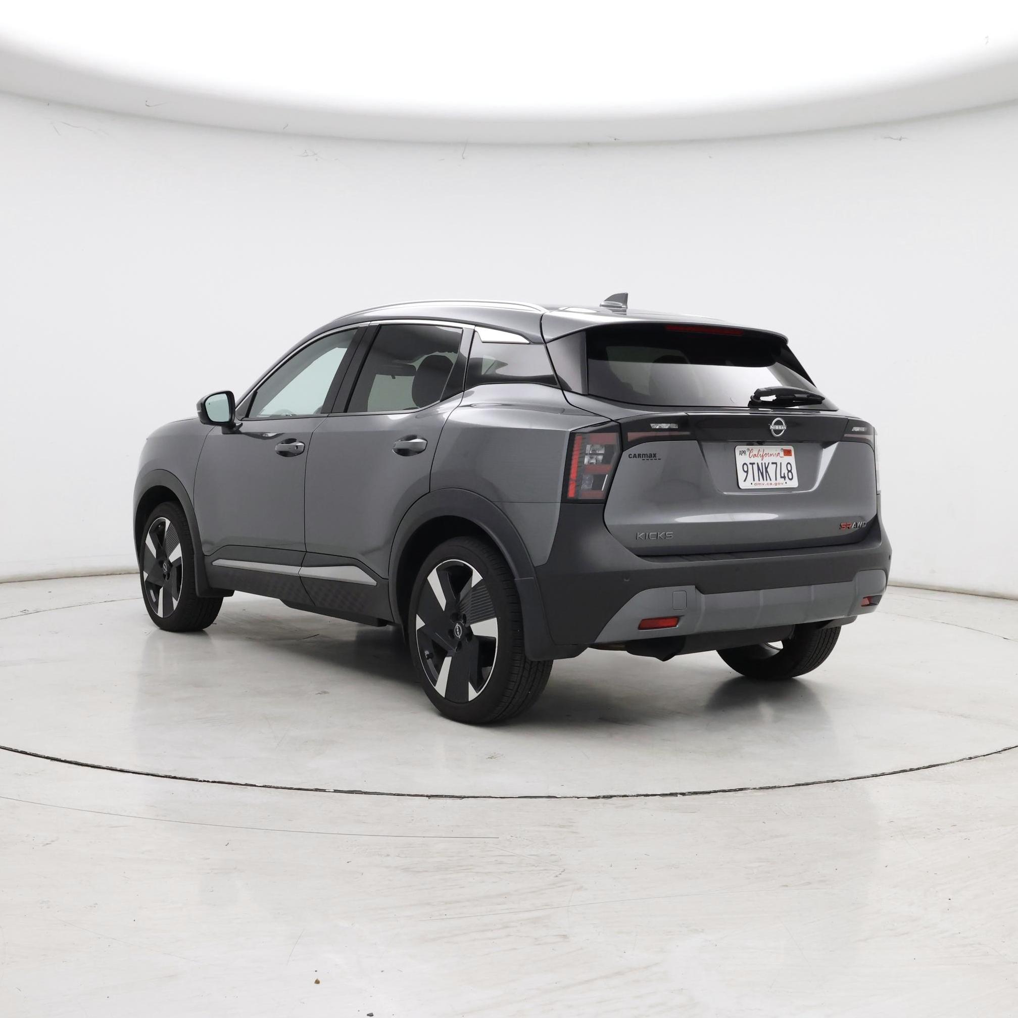 Thumbnail: 2025 Nissan Kicks - 2