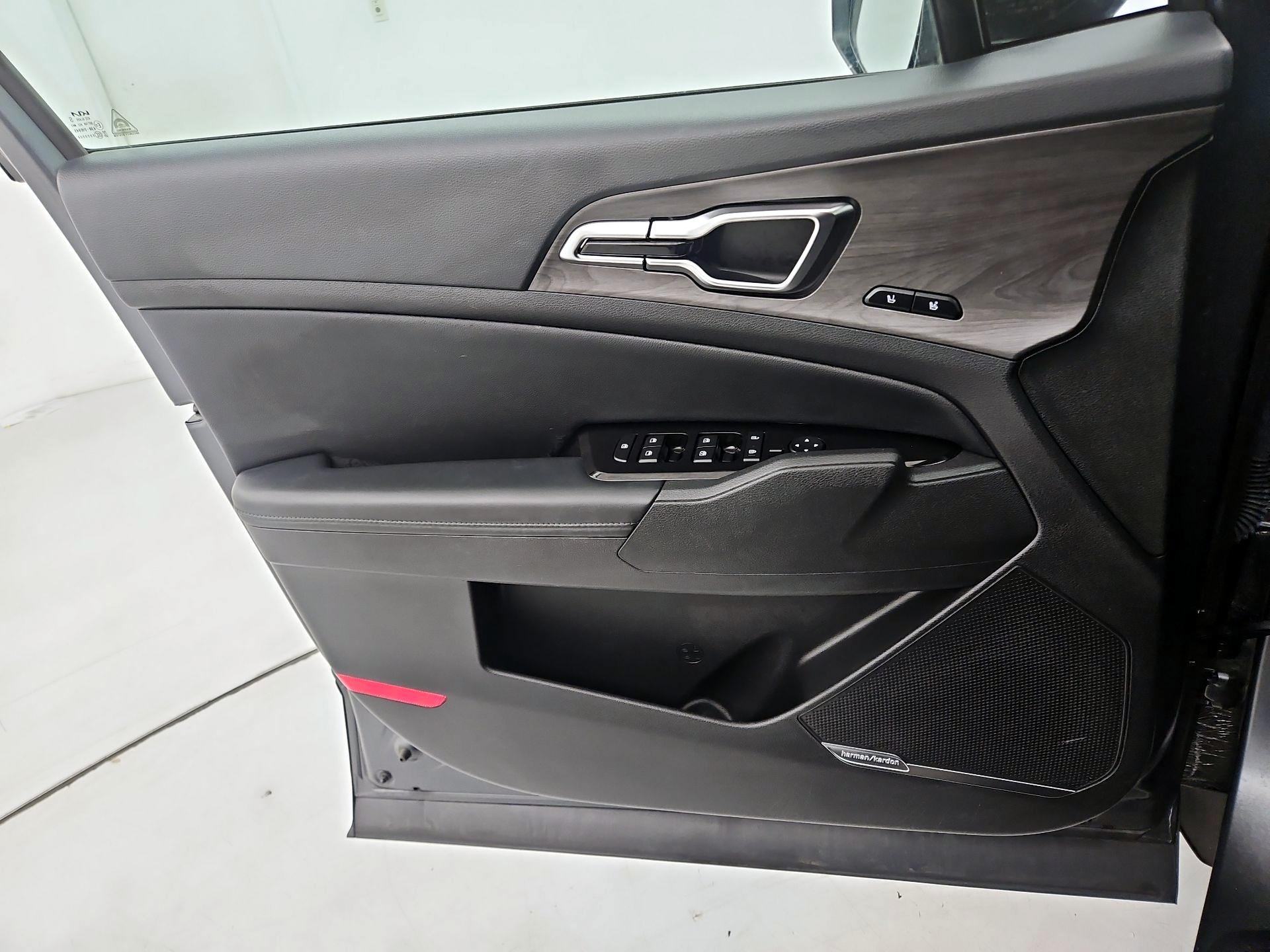 Thumbnail: 2023 Kia Sportage - 12