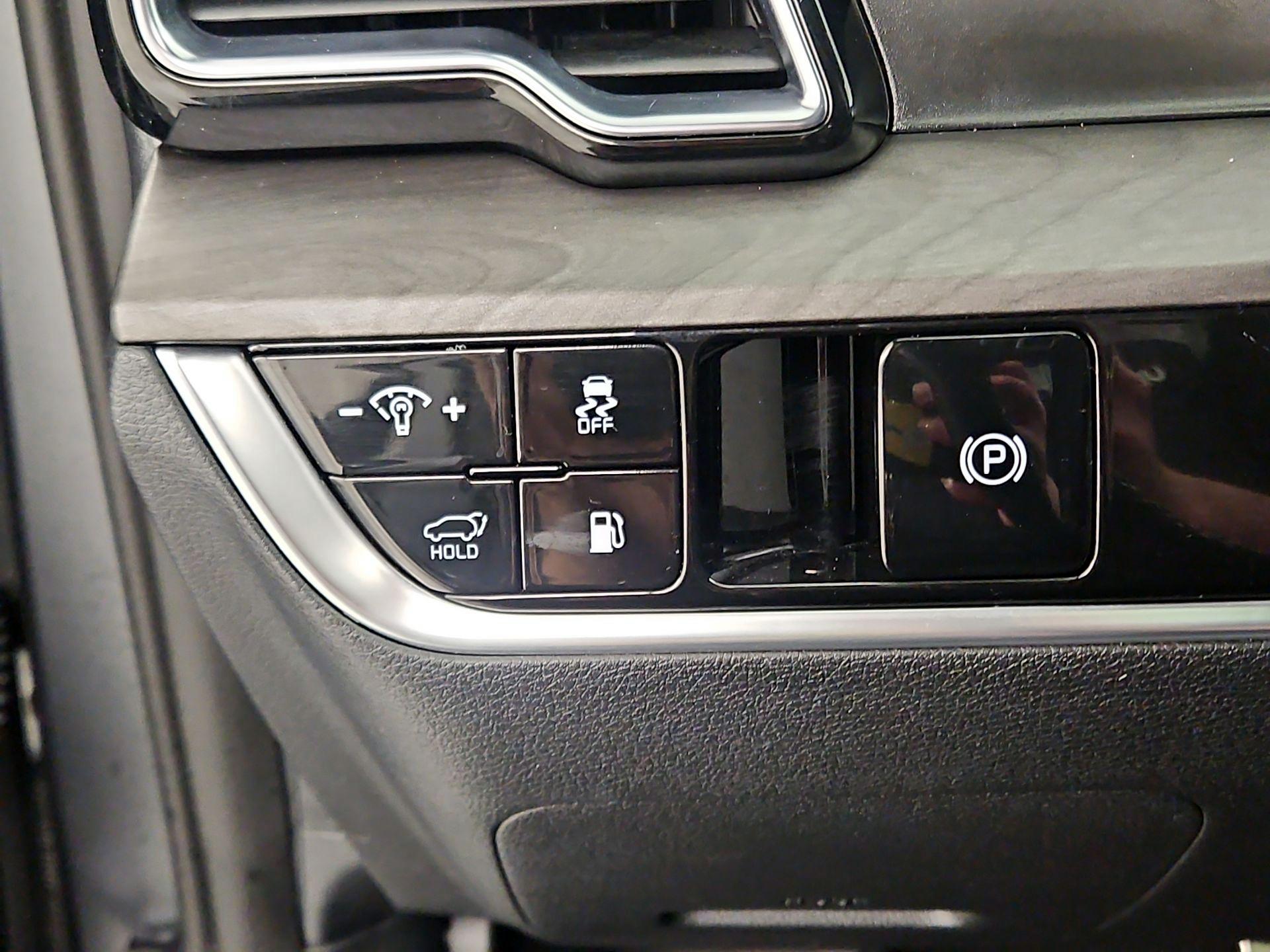 Thumbnail: 2023 Kia Sportage - 13