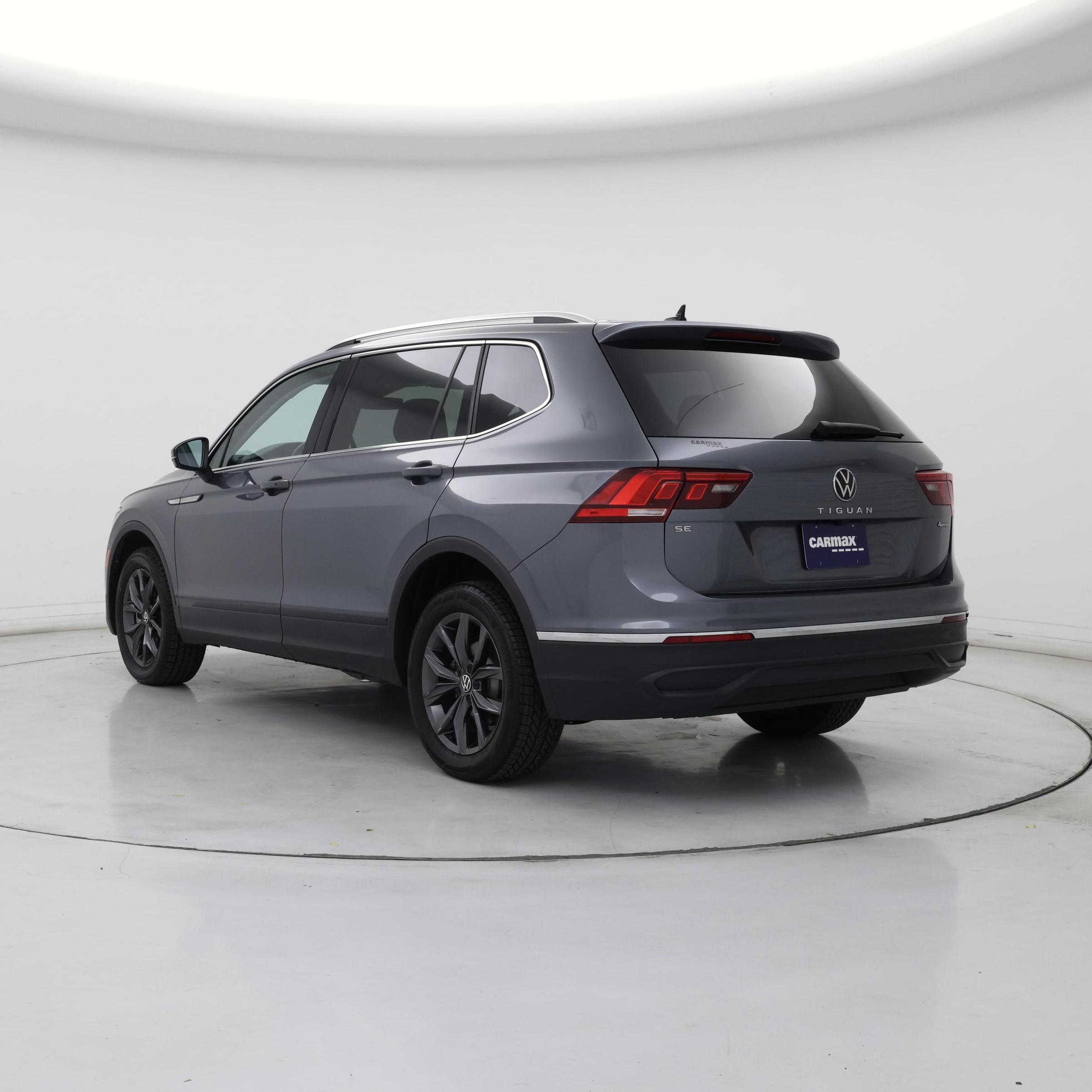 Thumbnail: 2022 Volkswagen Tiguan - 2