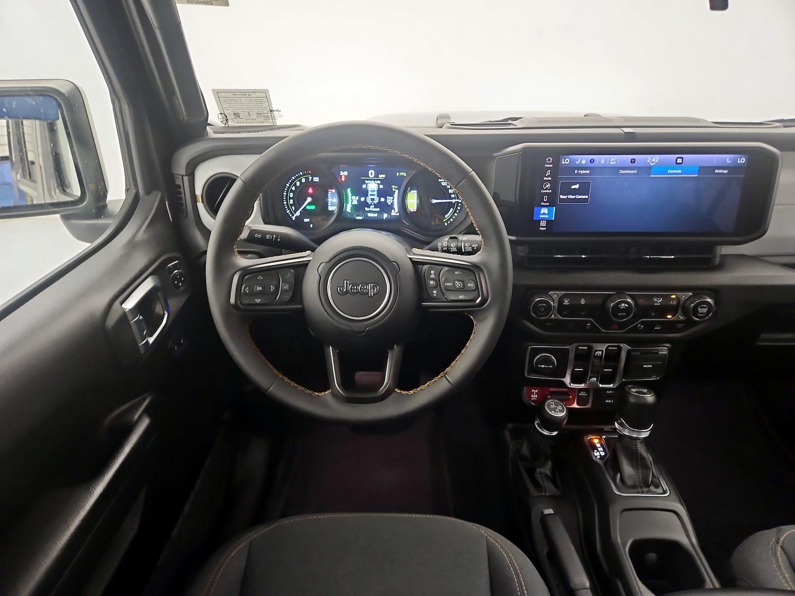 2024 Jeep Wrangler 4xe Willys 4XE - Photo 11