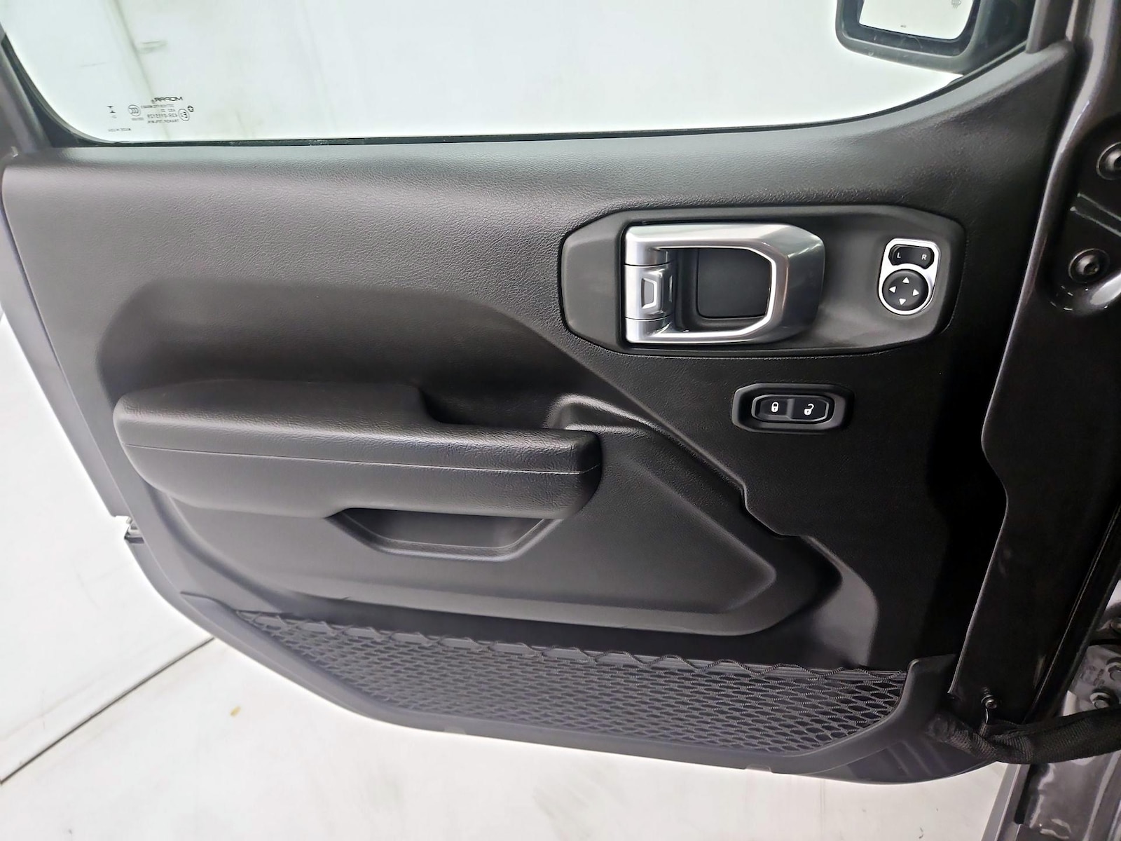 2024 Jeep Wrangler 4xe Willys 4XE - Photo 13