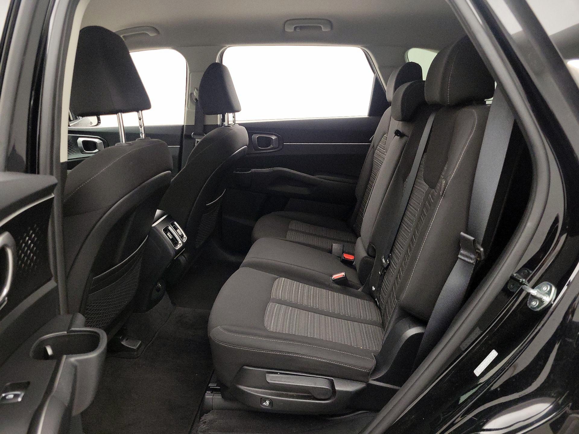 Thumbnail: 2025 Kia Sorento - 18