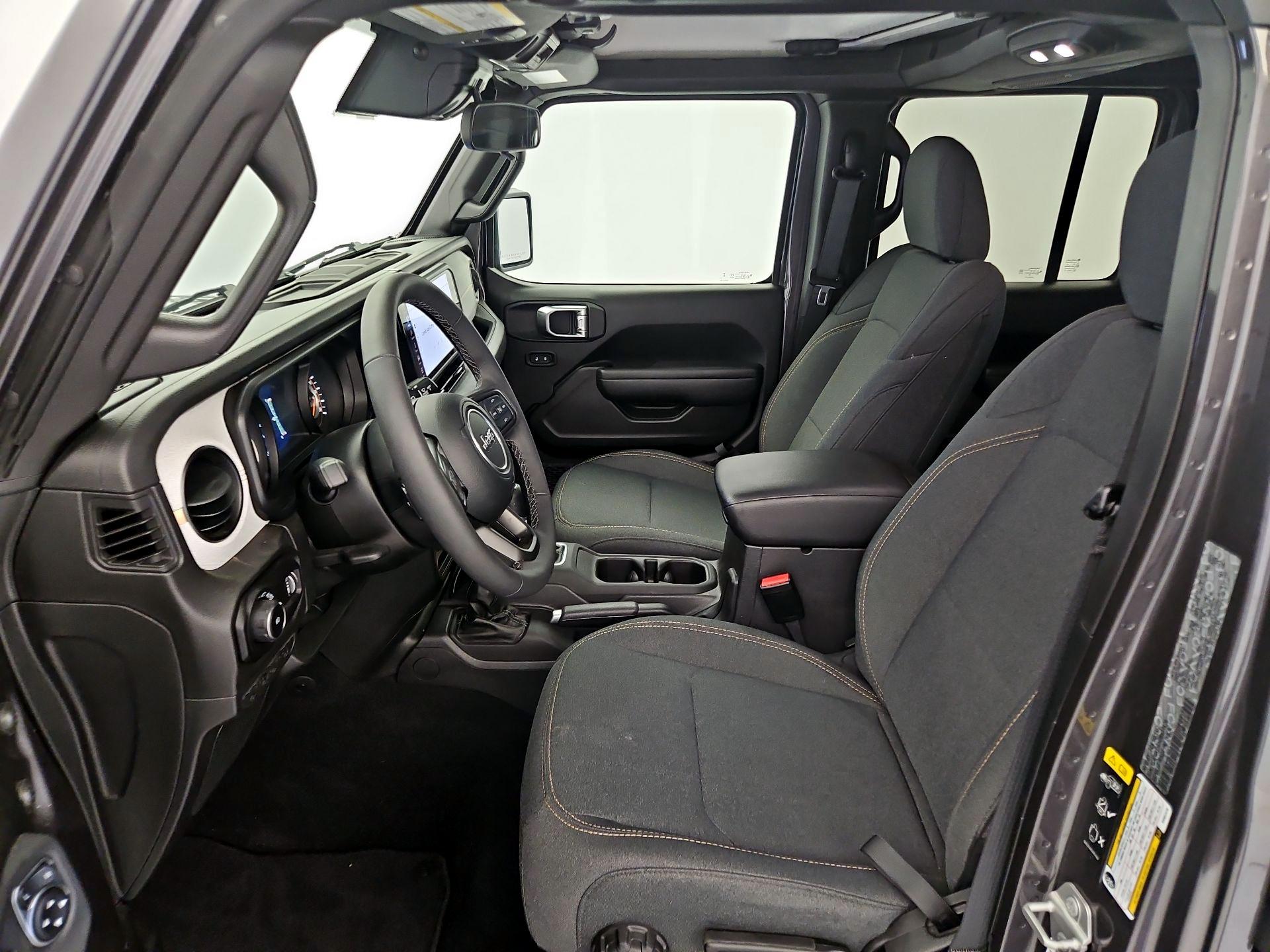 Thumbnail: 2025 Jeep Wrangler - 11